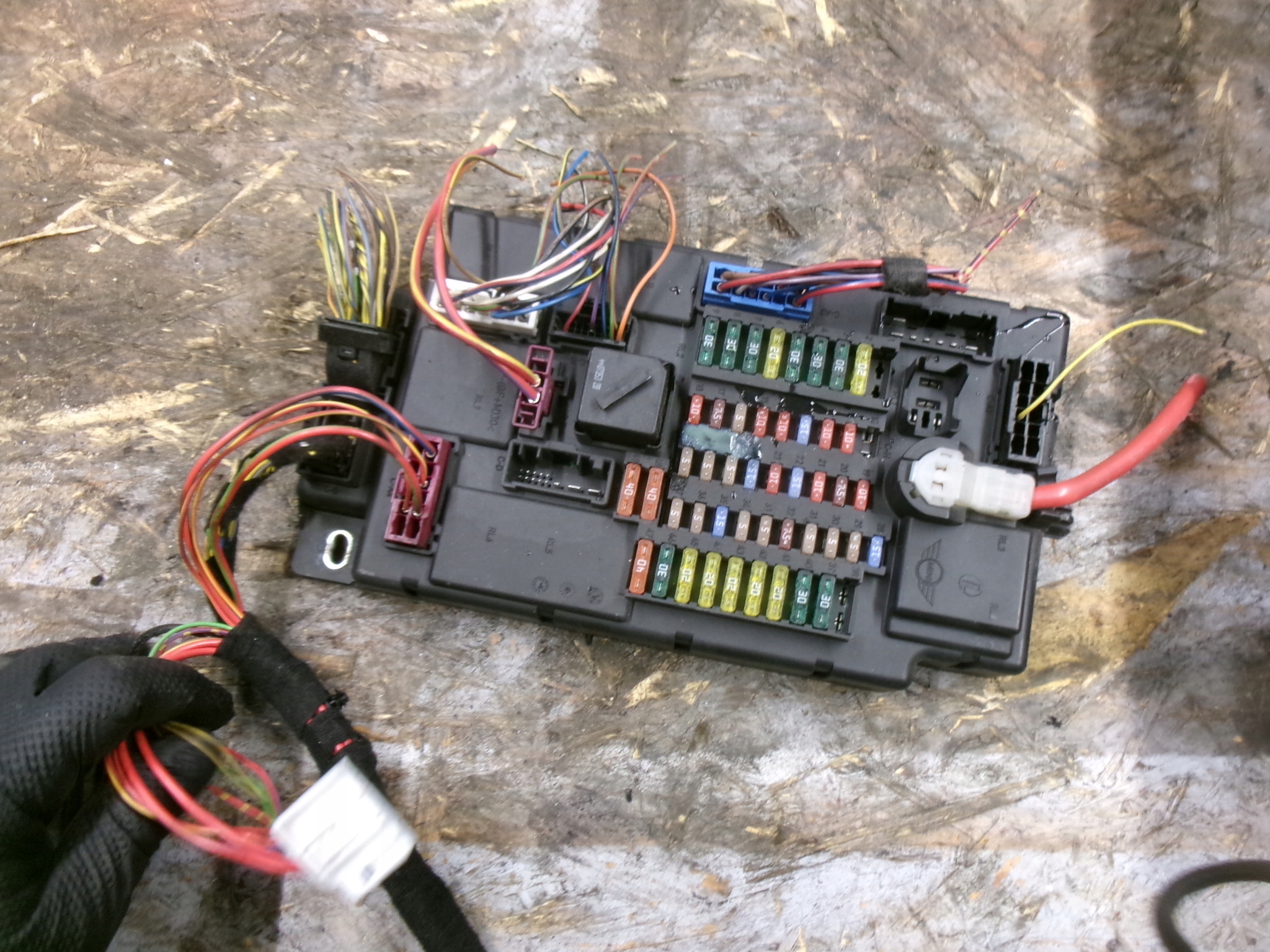 MINI COOPER R56 блок предохранителей 1.6 d