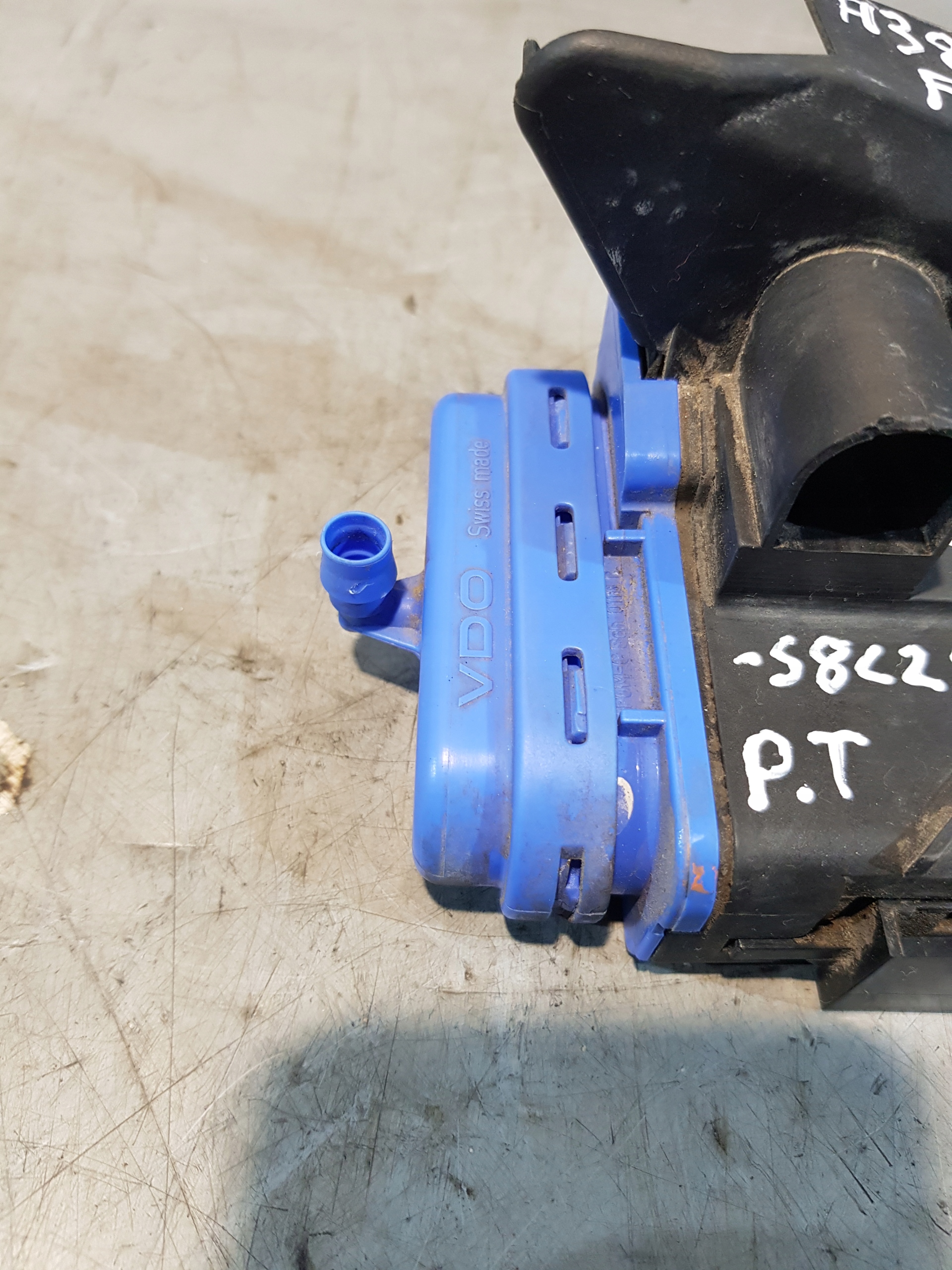 AUDI A3 8L FL 8D0839016A lock door right rear part