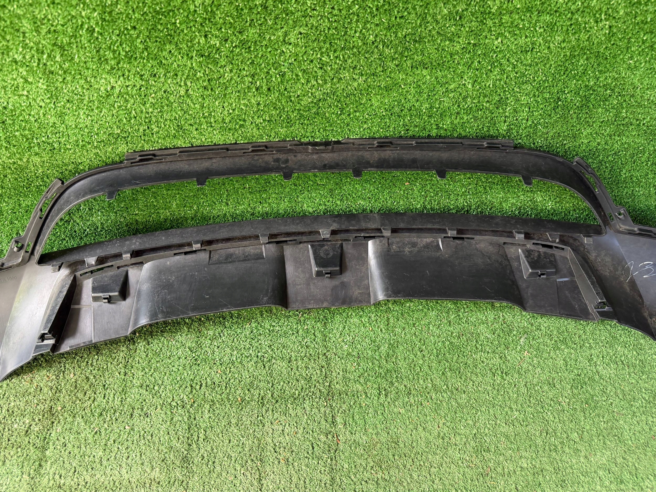 BMW X6 E71 SPOILER der Stoßstange vorne 51117179848