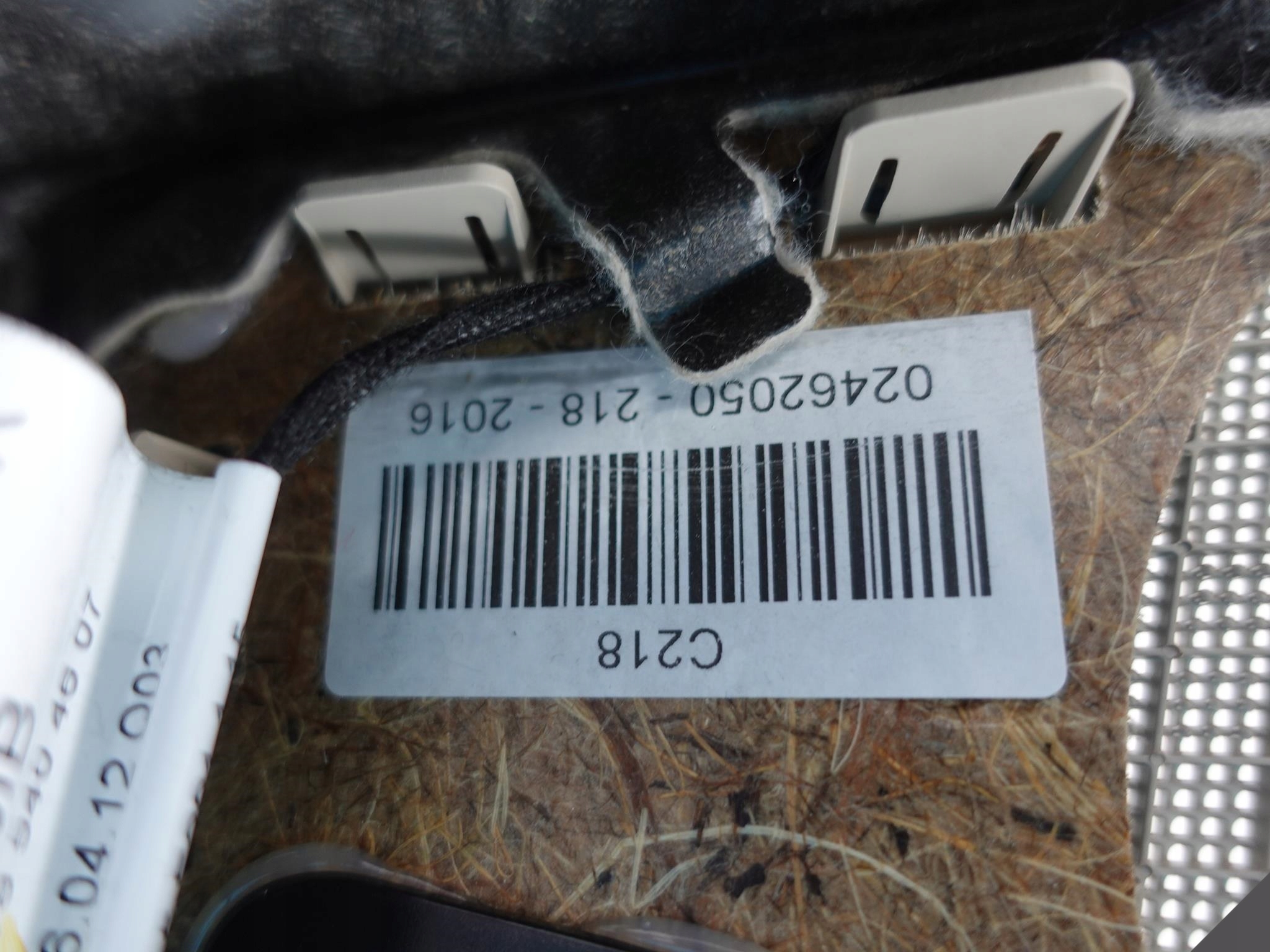 MERCEDES CLS C218 X218 upholstery side left rear part