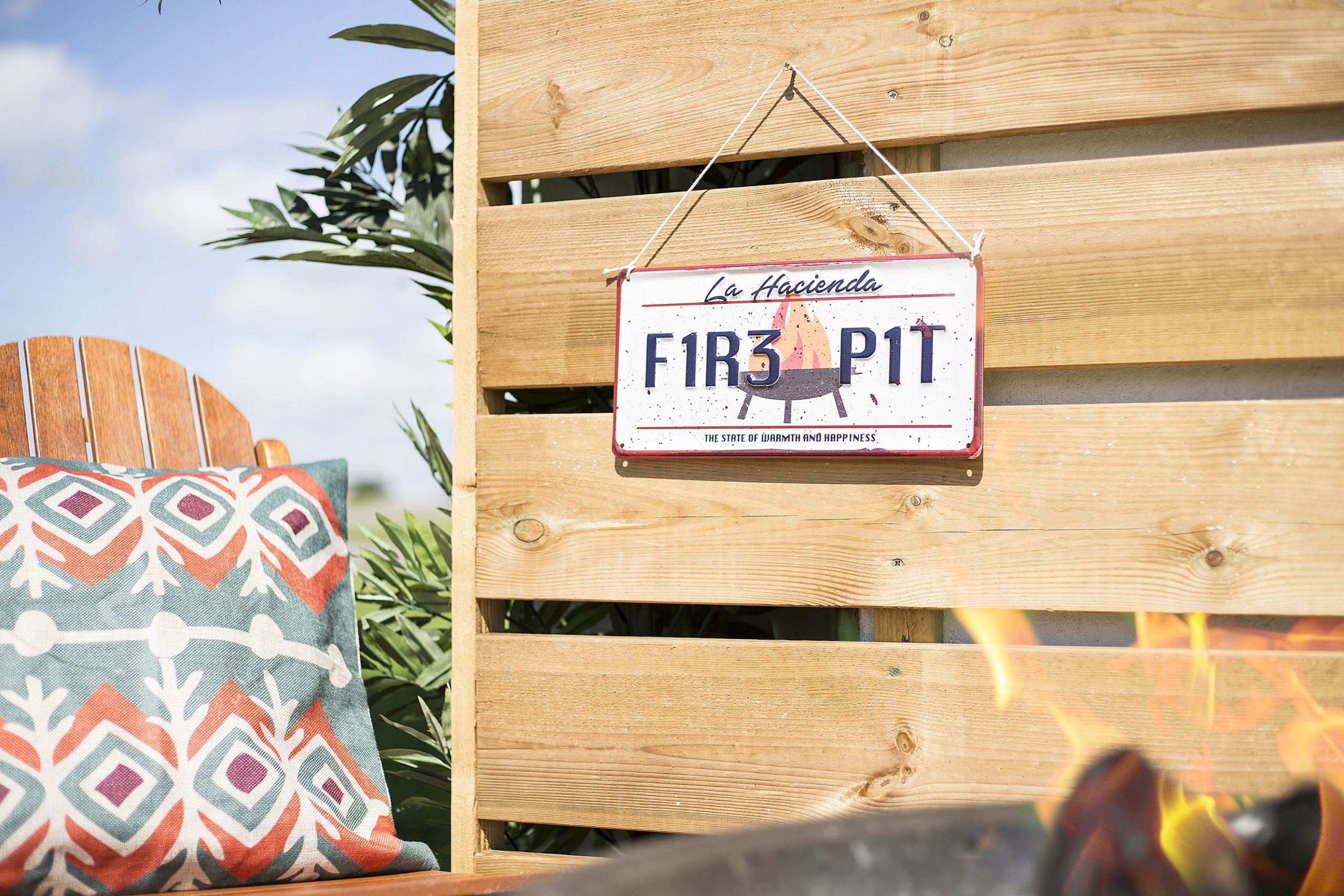 Tabliczka F1R3P1T ZAWIESZKA DEKOR OBRAZ Marka AMES