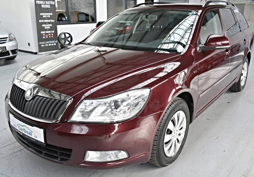 perlová báze Škoda 9885 Cervena Hotchilli Hot Chilli Rot 1,0 litrů Ixell 55