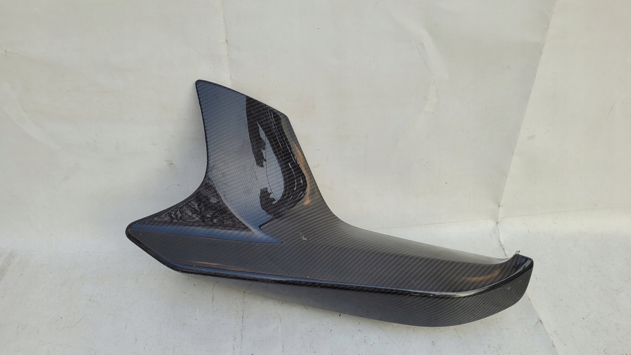 BMW F90 M5 PERFORMANCE спойлер карбоновый передний левый