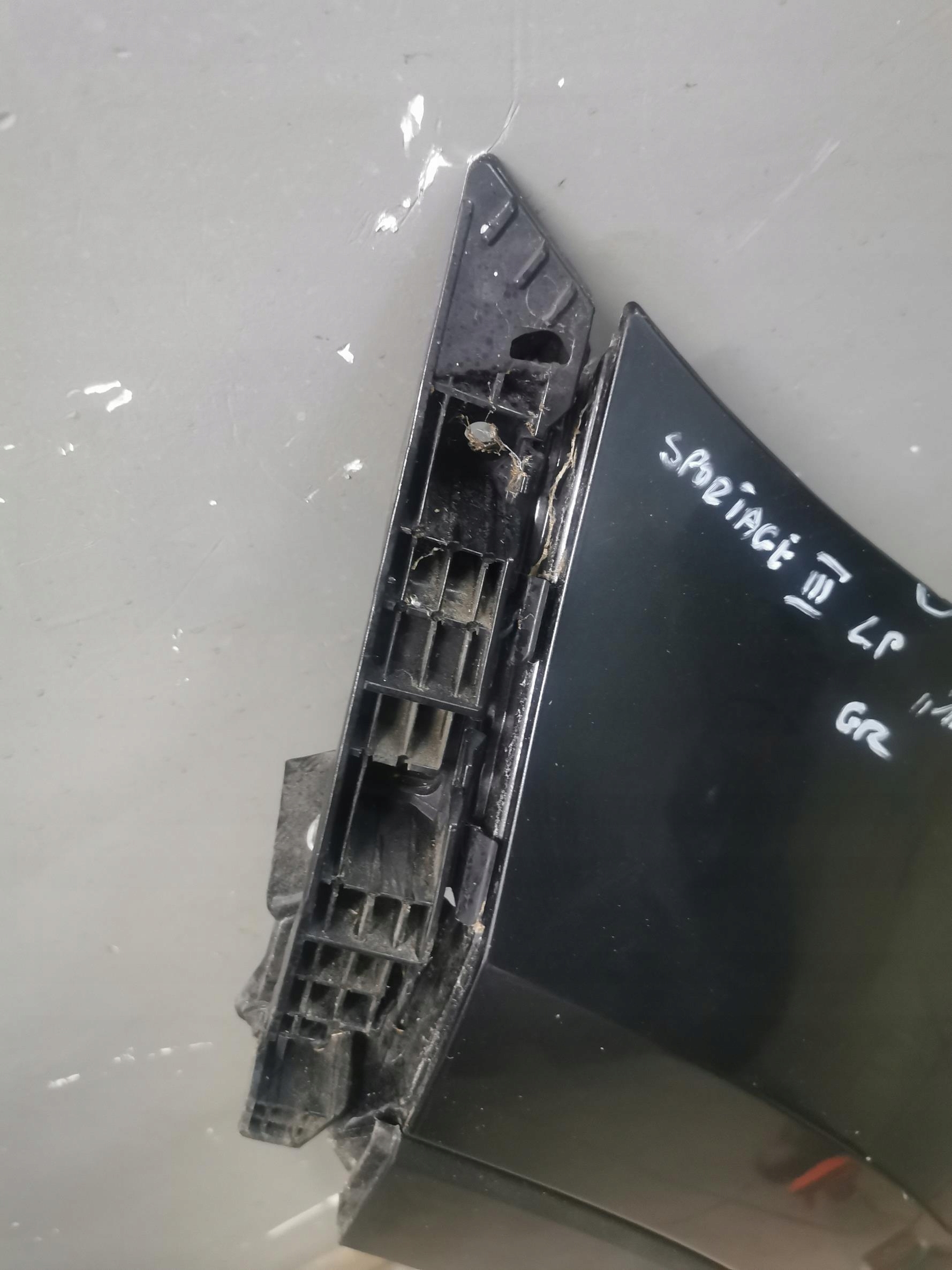 fender left front KIA SPORTAGE III 1K 10-15
