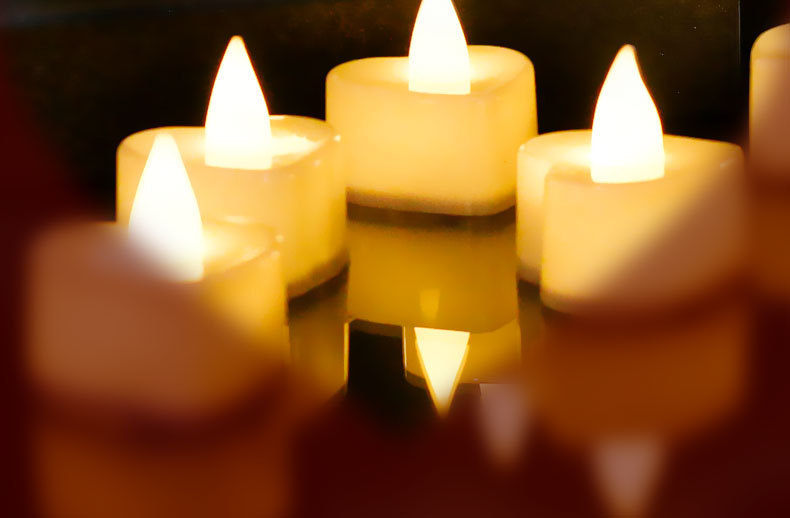 ZNICZ WKŁAD LED ELEKTRYCZNY ŚWIECĄCE SERCE PŁOMIEŃ Marka inna