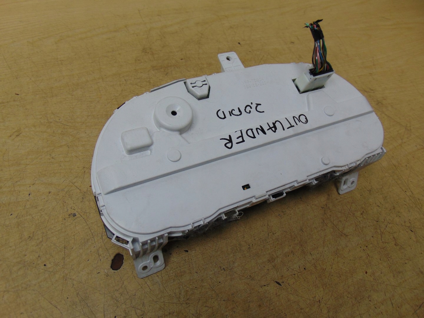 спидометр mitsubishi oe 8100-A115