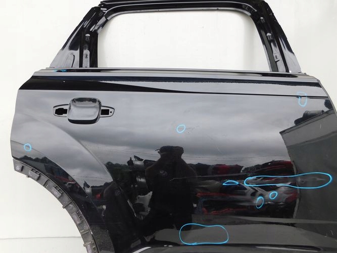 AUDI Q7 15- door right rear. rear part