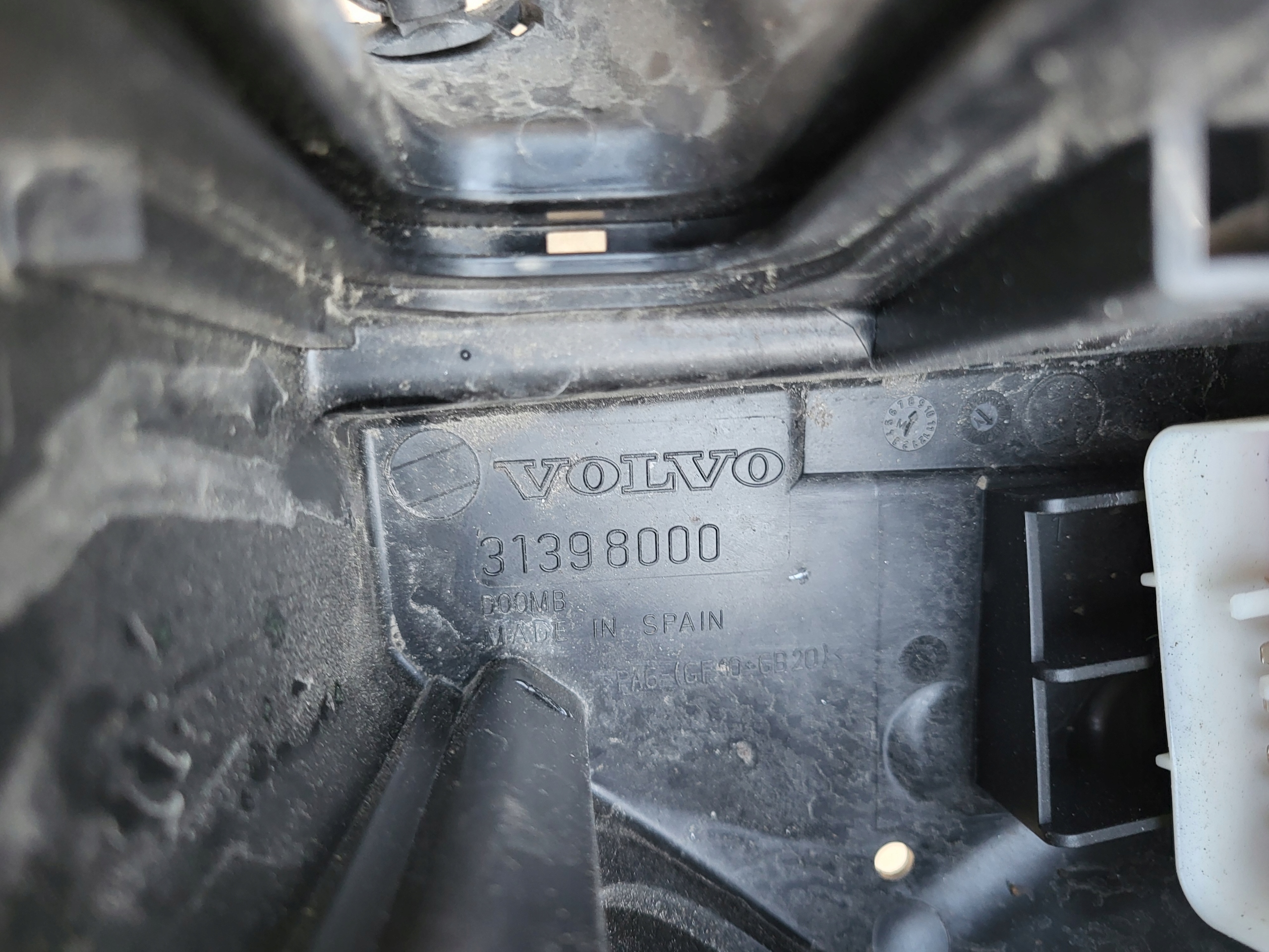 bundle wiring compartment PRZEKAZNIKOW VOLVO XC60 II 2.0D MILD HYBRID OE