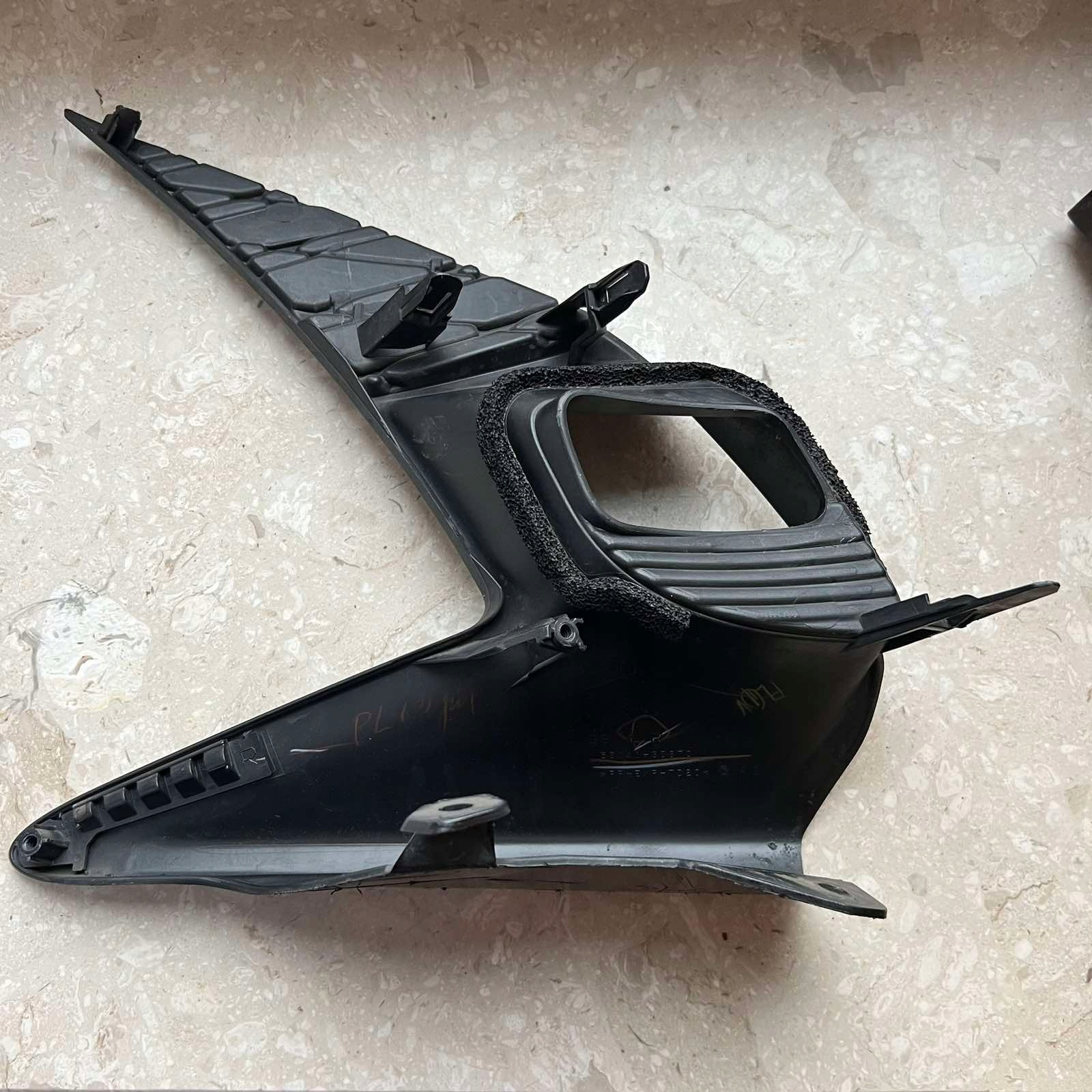 LEXUS GS IV 2015-2018 grid of a bumper right front 53141-30370