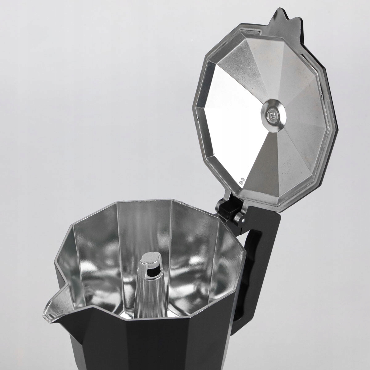 KAWIARKA ALUMINIOWA ZAPARZACZ DO KAWY CZARNA NA 6 FILIŻANEK CUP 300 ML Materiał stal