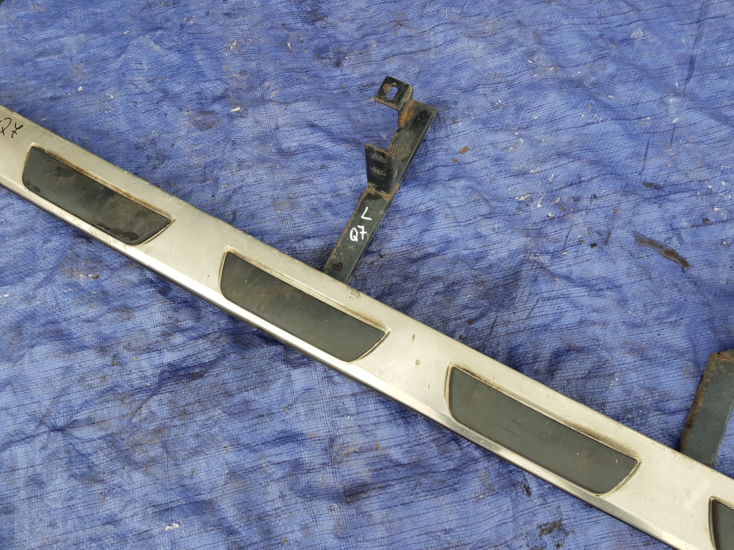 left threshold AUDI Q7 4L cap moulding STOPIEN