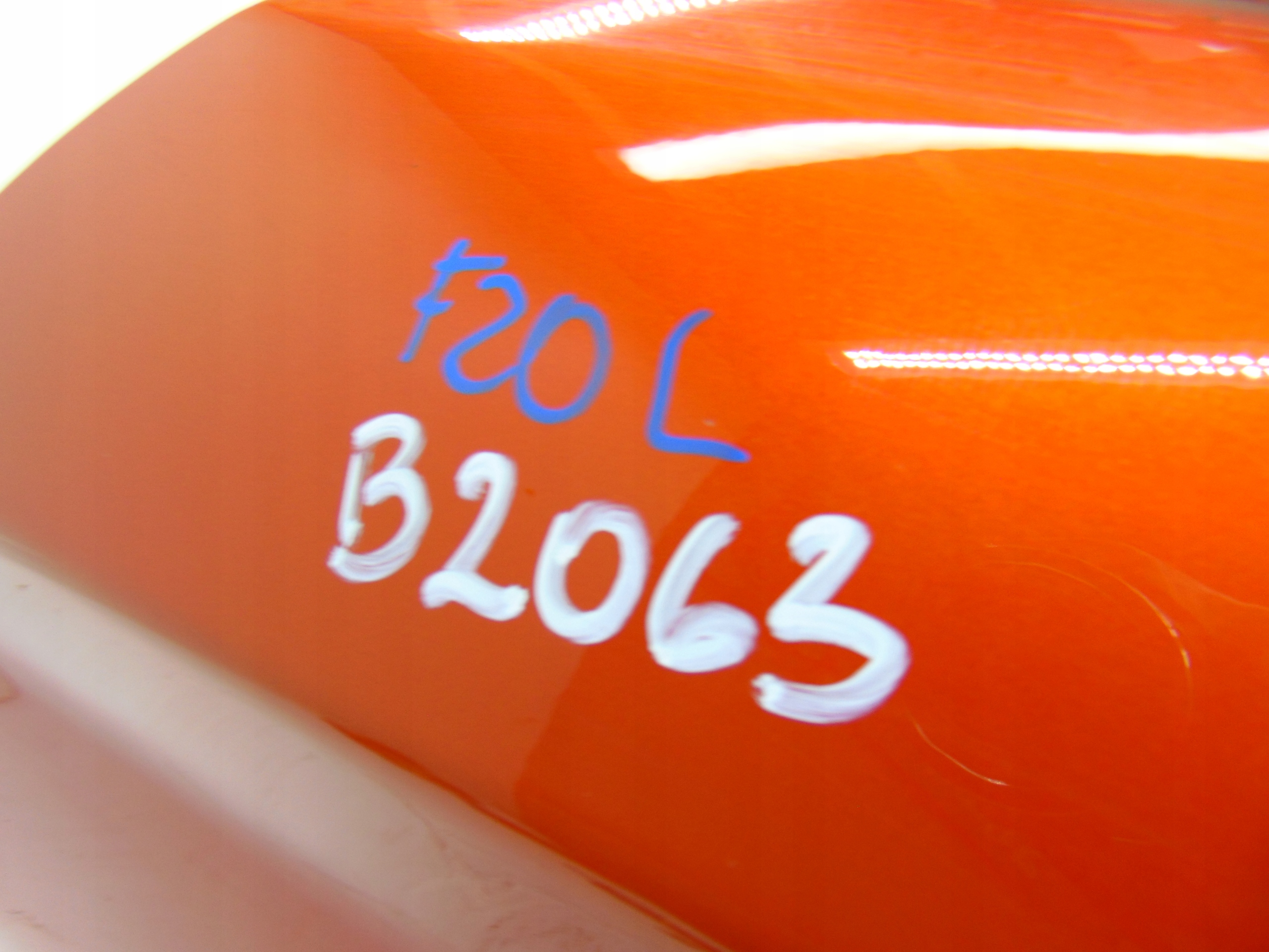 дверь передняя BMW 1 F20 F21 оранжевый металлик B44