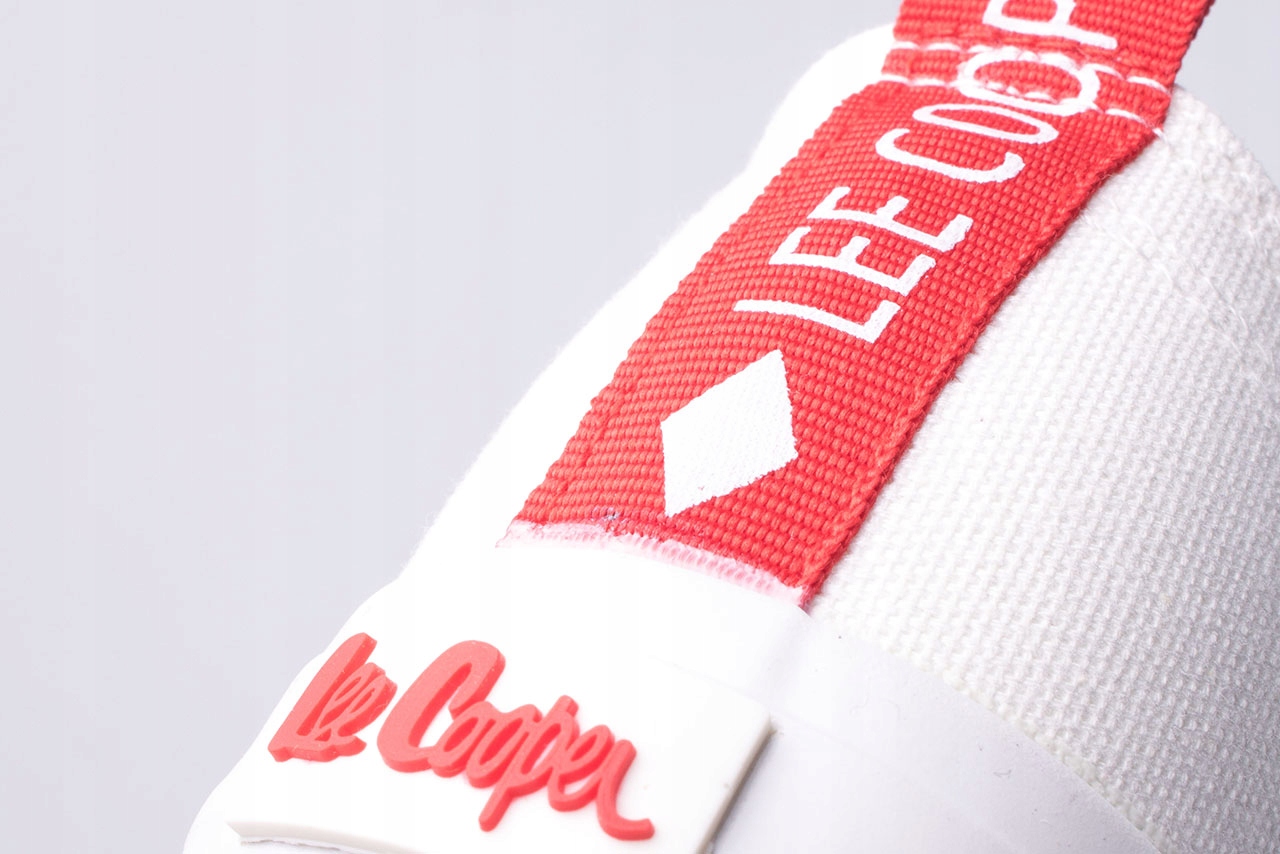 TRAMPKI DAMSKIE BUTY LEE COOPER LCW-22-31-0932L Płeć kobieta