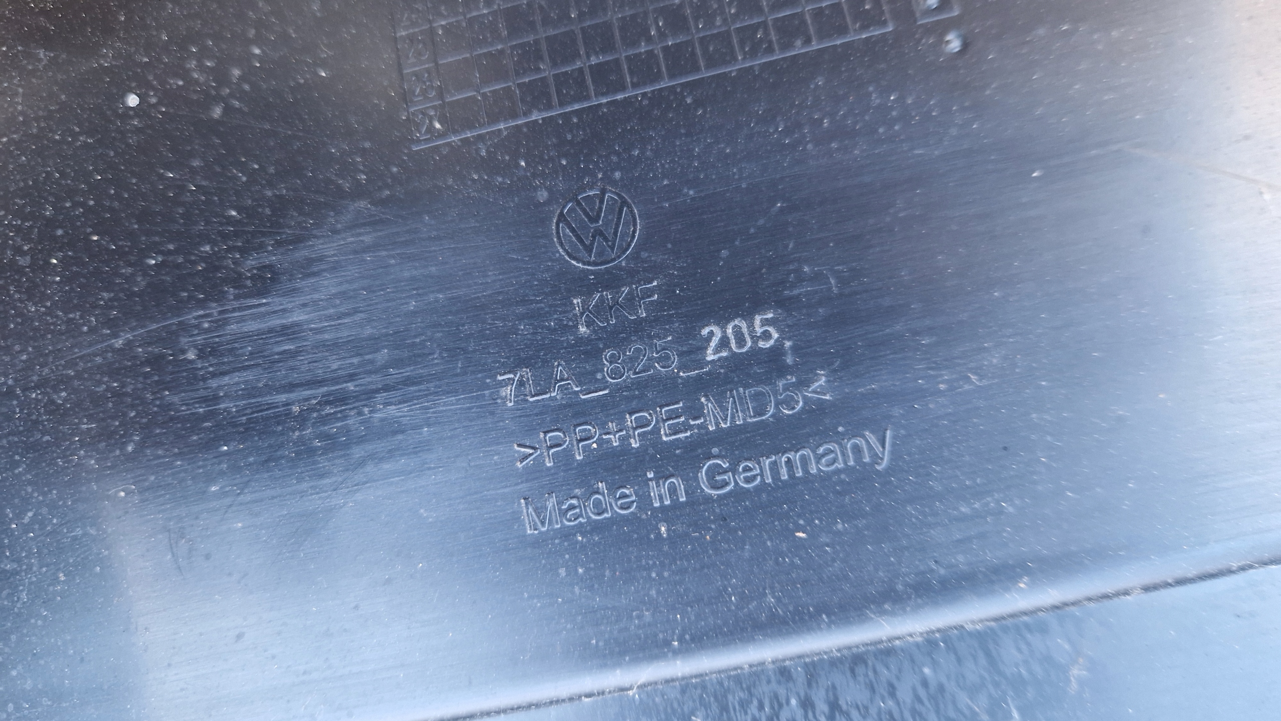 cover chassis 7LA825205 VW T6.1 MULTIVAN 2019- as new original