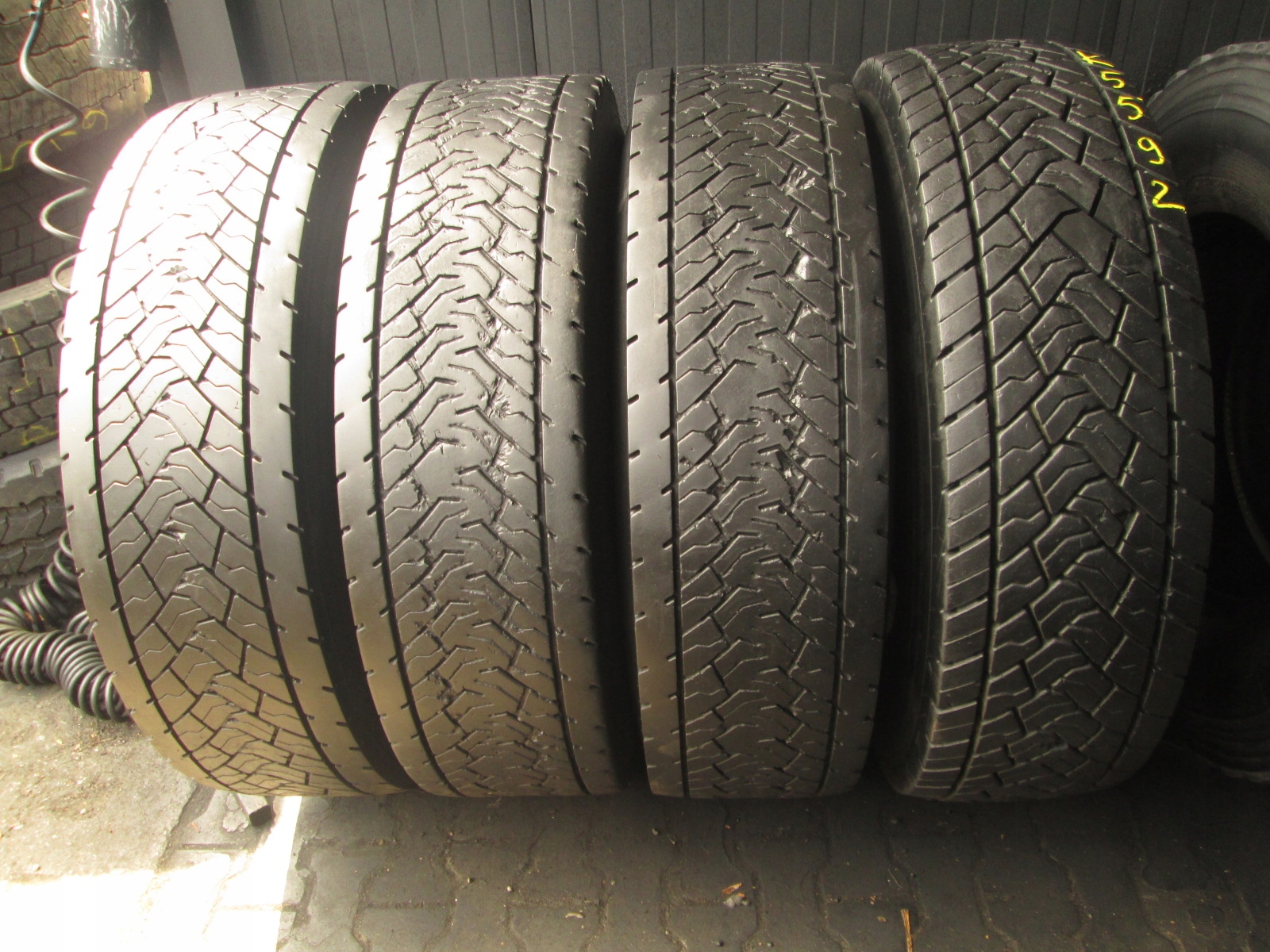 315 / 80R22.5 Goodyear KMAX D GEN-2 4.шт