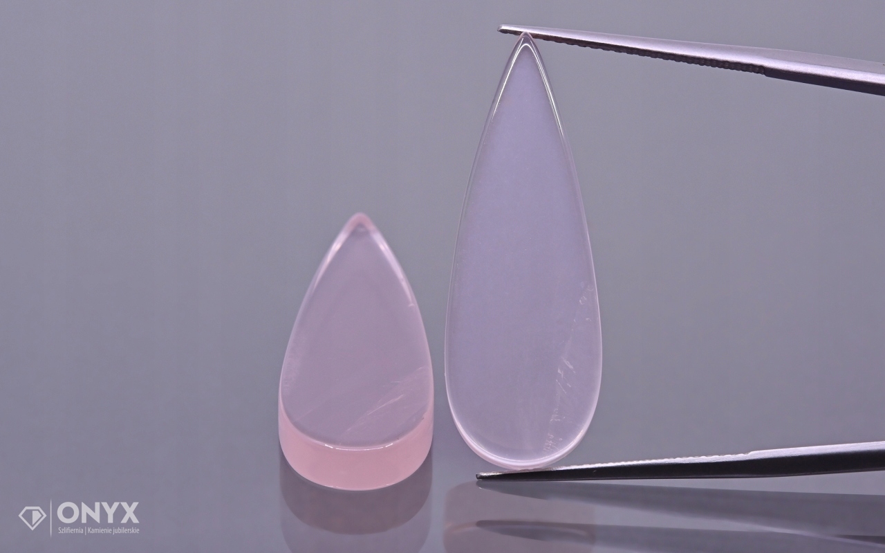 Křemen růžový mělký Para slza 31x11 mm