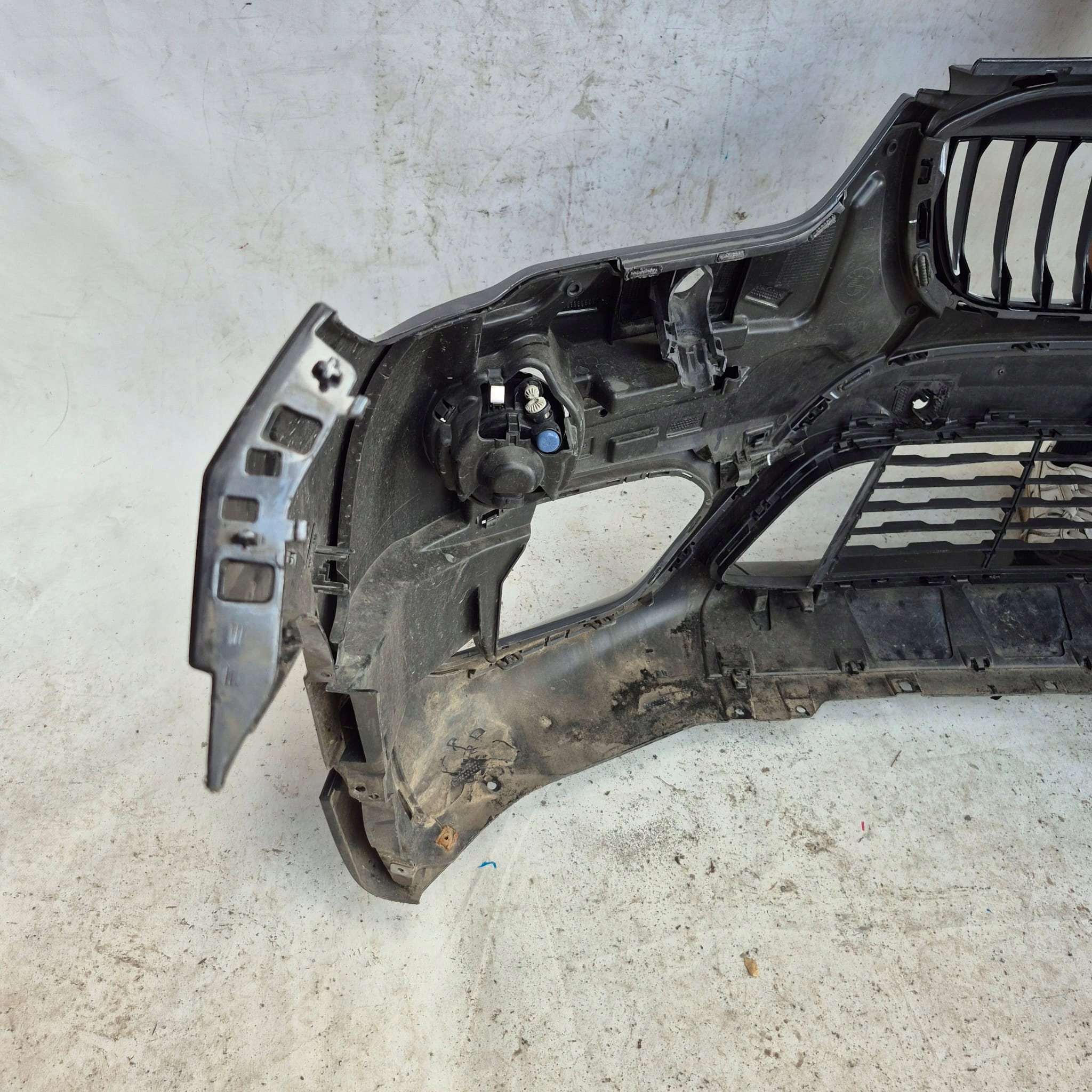 BMW X1 F48 15-19 bumper front front 6XPDC SPR 7354815