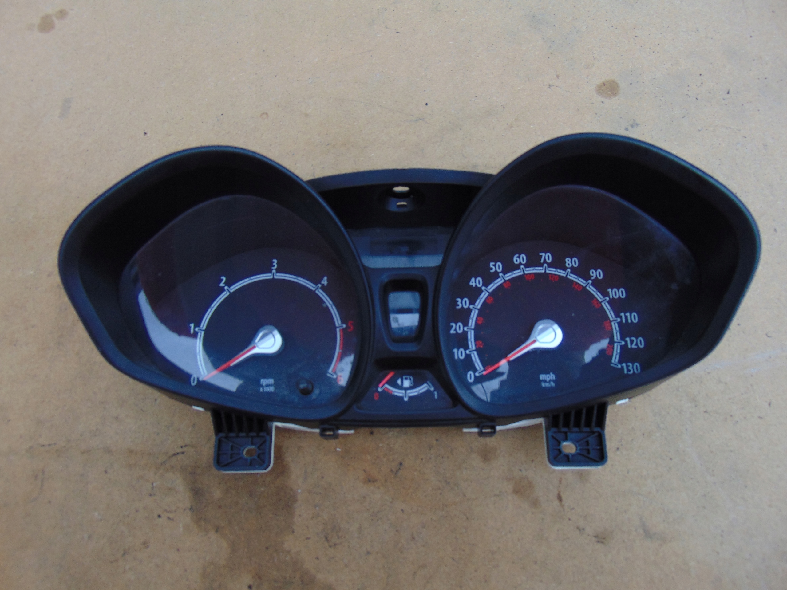 спидометр FORD Fiesta MK7 8A6T-10849-DD