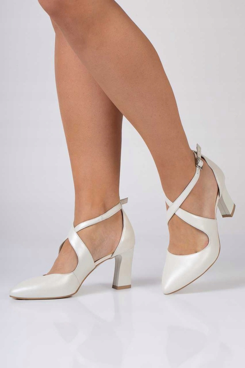 Ekru Perlové Retro Sandály S Módními Podpatky 36