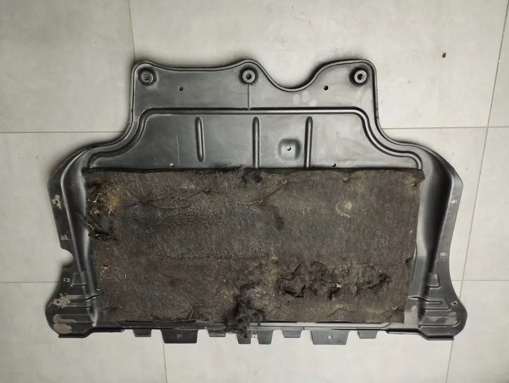 Audi A3 8V капот двигуна 5q0825236r