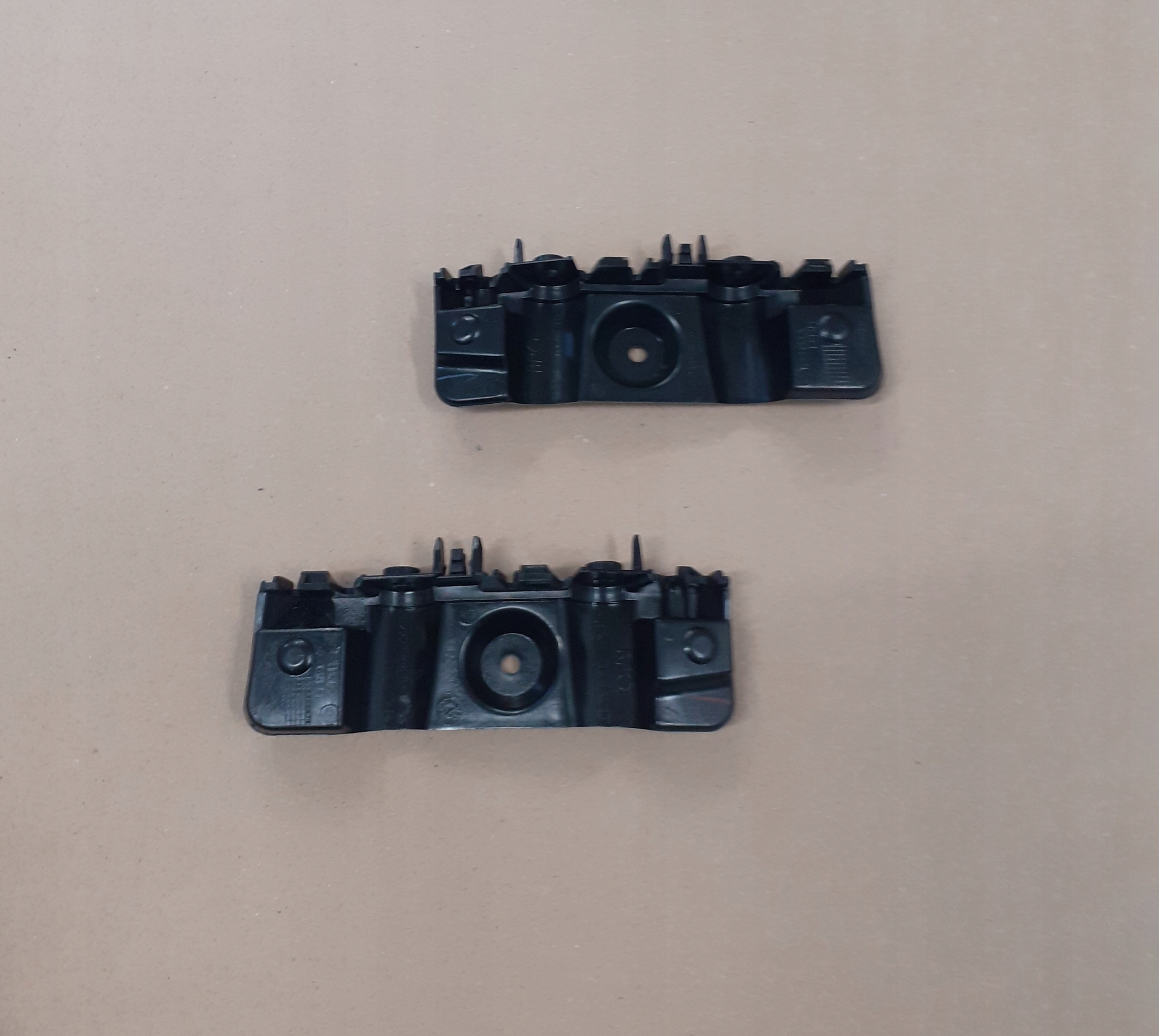 CLIO V Wspornik ślizg mocowanie lampy ORYG Numer katalogowy części TC 622232063R