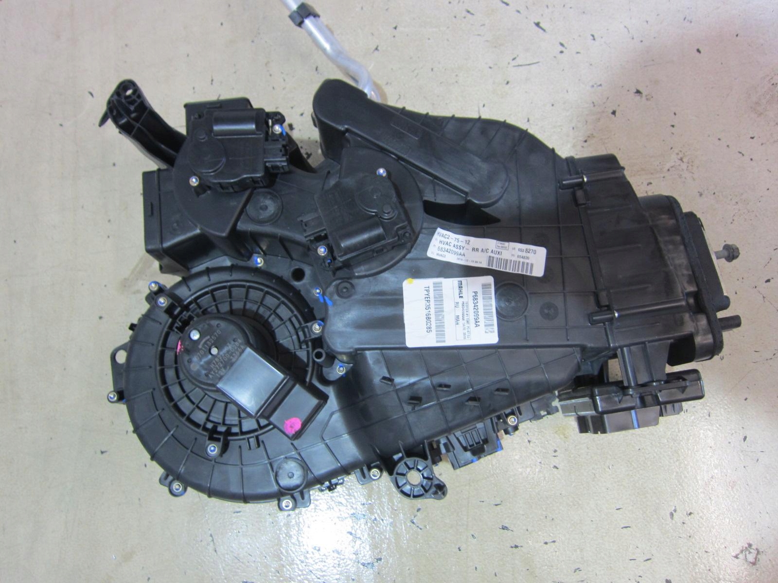CHRYSLER PACIFICA 17R heater rear 68342099AA