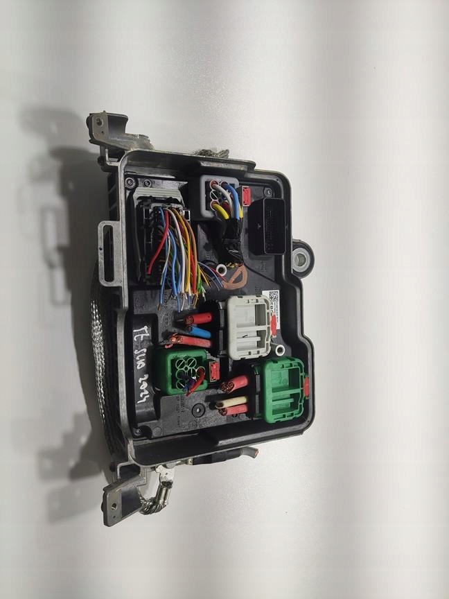 module control unit NADWOZIA TESLA MODEL 3 LIFT 2023-2026 1866750-00-B