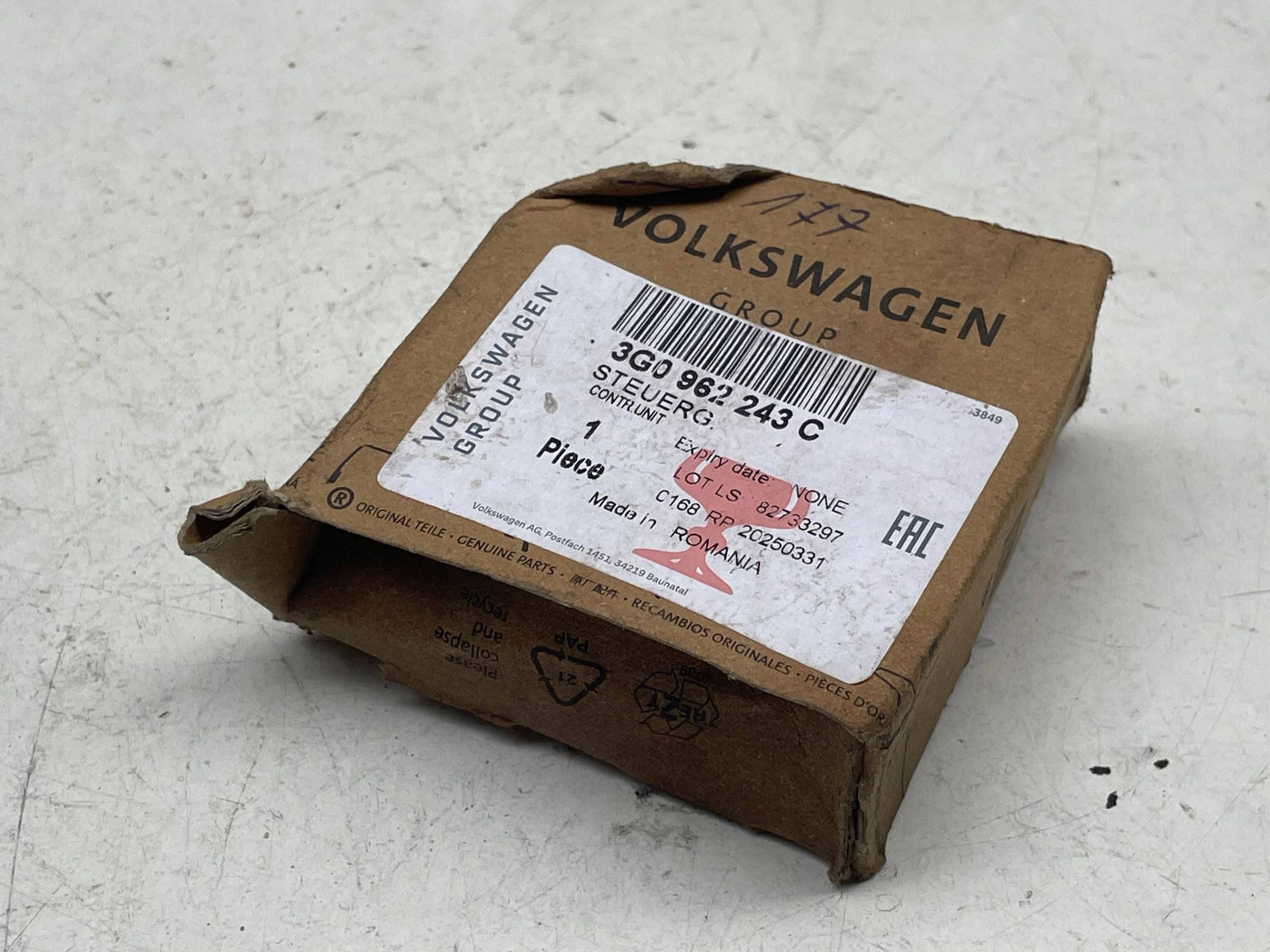 module bonnet boot SKODA VOLKSWAGEN ARTEON 3G0962243C