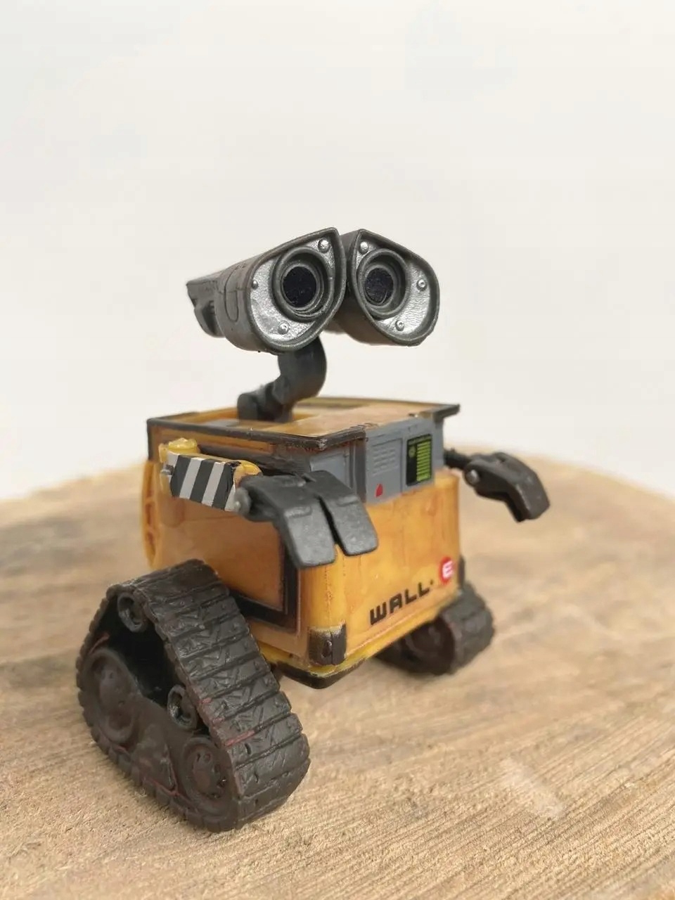 Zestaw 2 figurek Wall-e i Ewy Kod producenta VA-937732800
