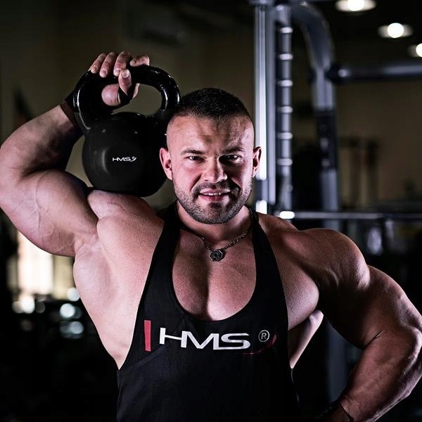 KNV10 BLACK KETTLEBELL ŻELIWNY POKRYTY WINYLEM HMS Rodzaj winylowe