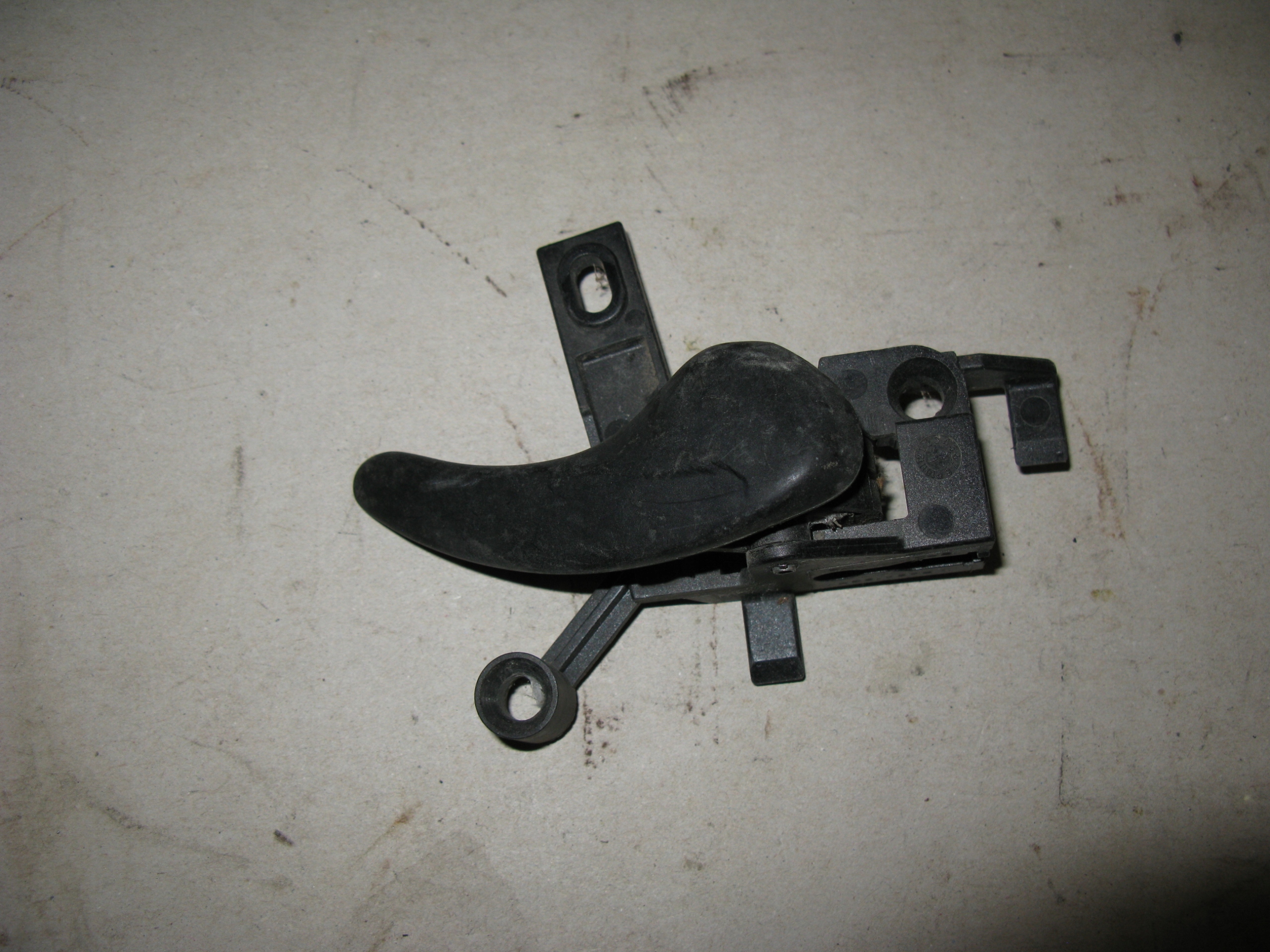 KLAMKA WĘWNĘTRZNA PRAWA 7M0837020A OE VW AUDI