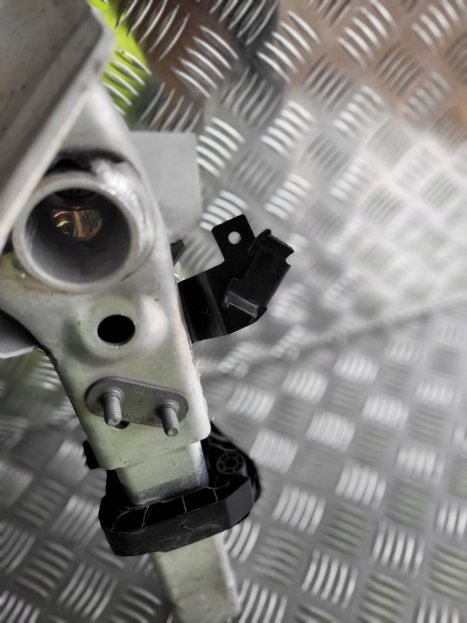 MERCEDES C253 2023 рама подрамник балка оригинал