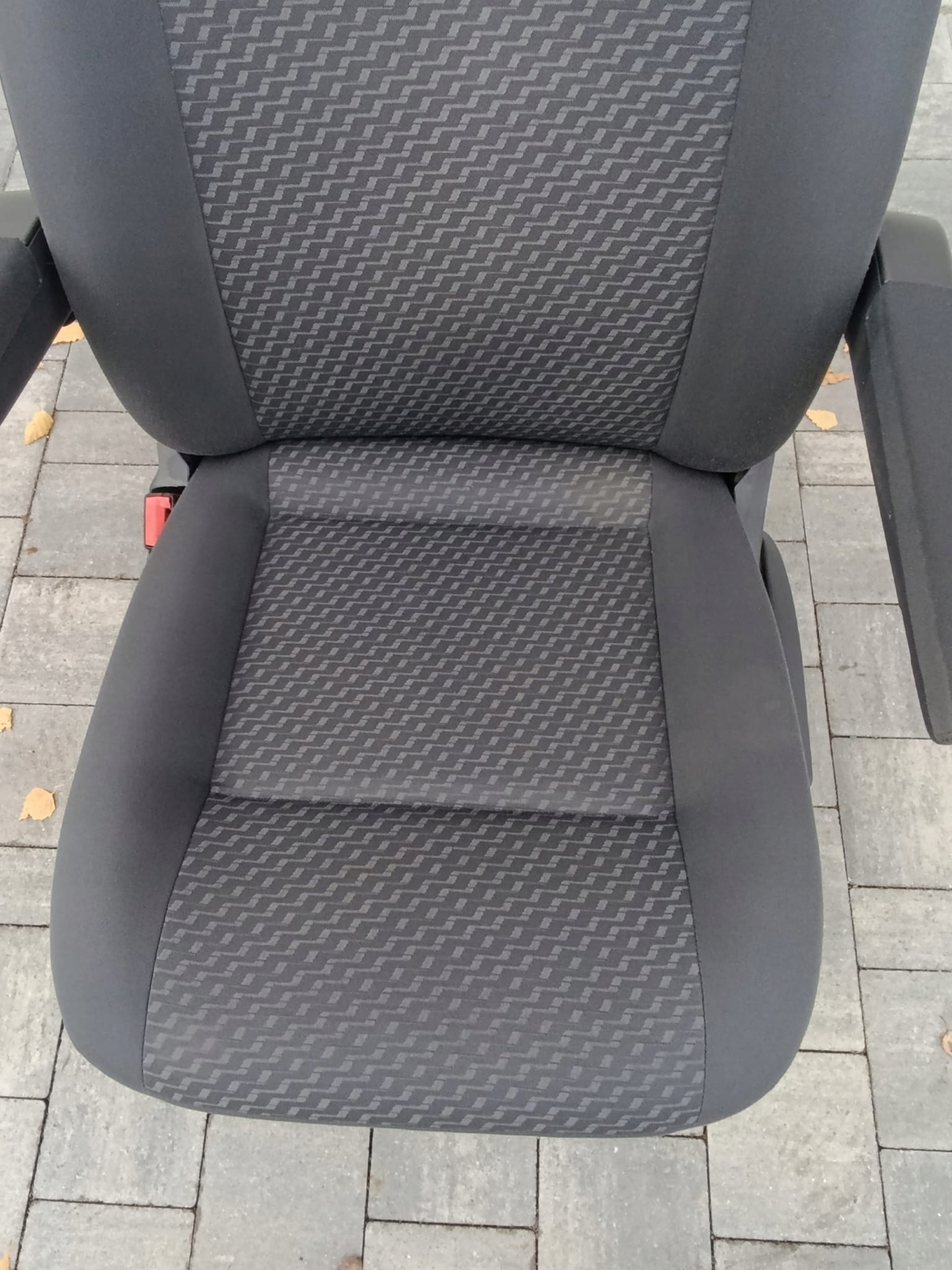 VW T5 T5 LIFT seat front left driver´s/ KIEROWCA TASAMO