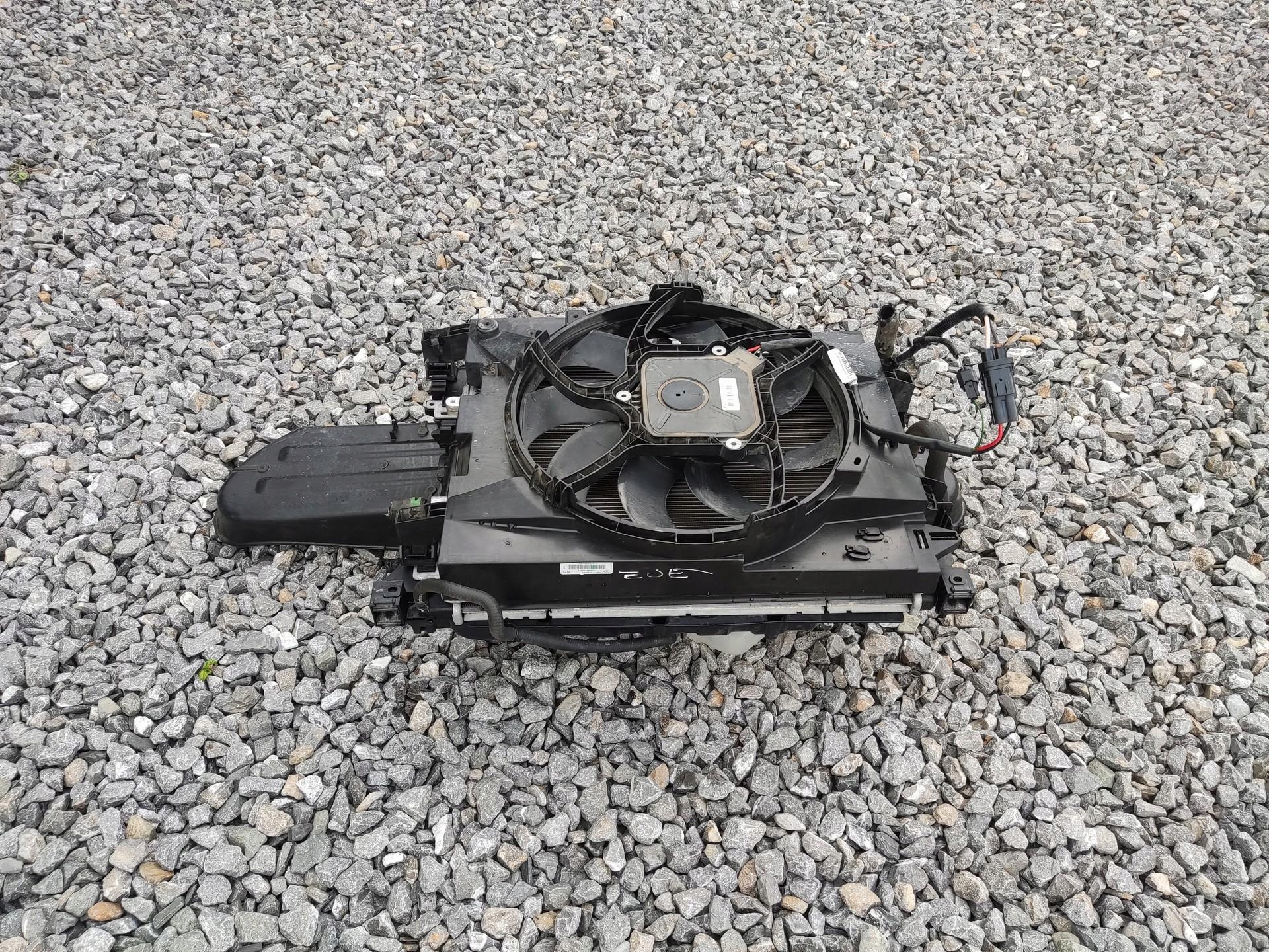 KOMPLET radiatore VENTOLA RENAULT ZOE e 2013-2019 214819480R 921007736R