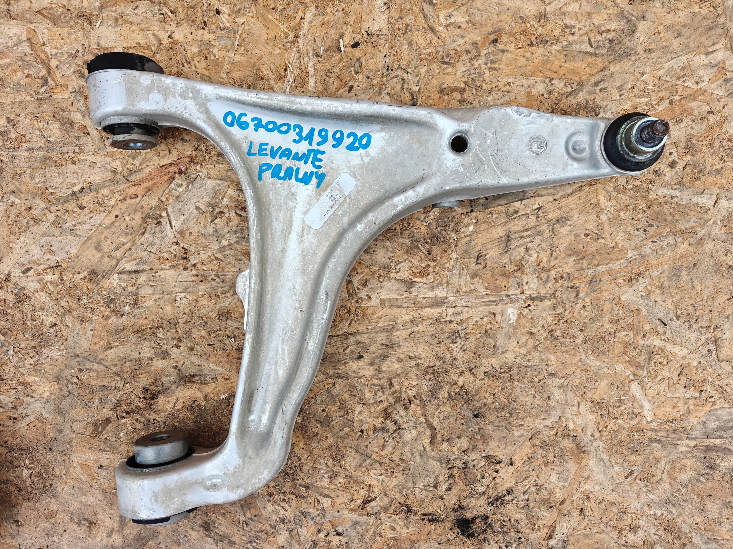 arm left front front MASERATI LEVANTE 06700319930