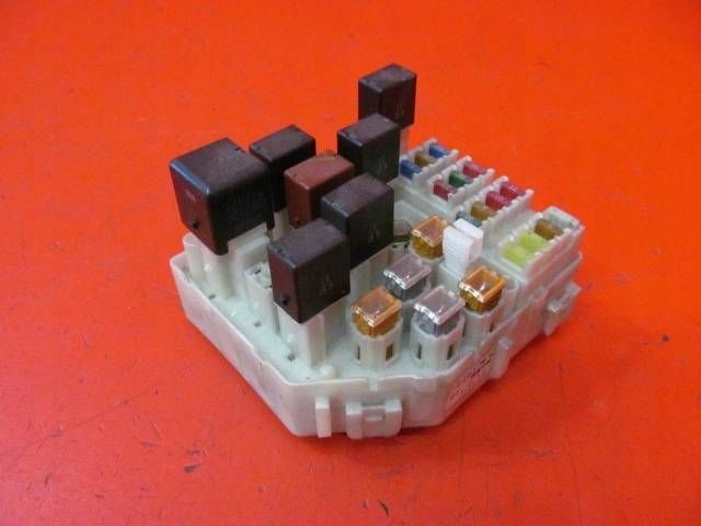 TOYOTA RAV4 RAV 4 II 2 XA20 2.0 D-4D 1CD-FTV Module Module fusibles