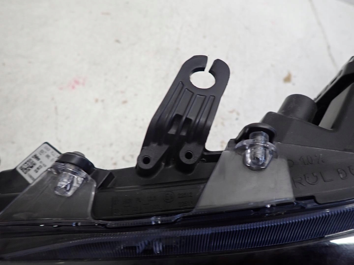 light front left TOYOTA COROLLA E21 19- FULL LED 81150-02S70
