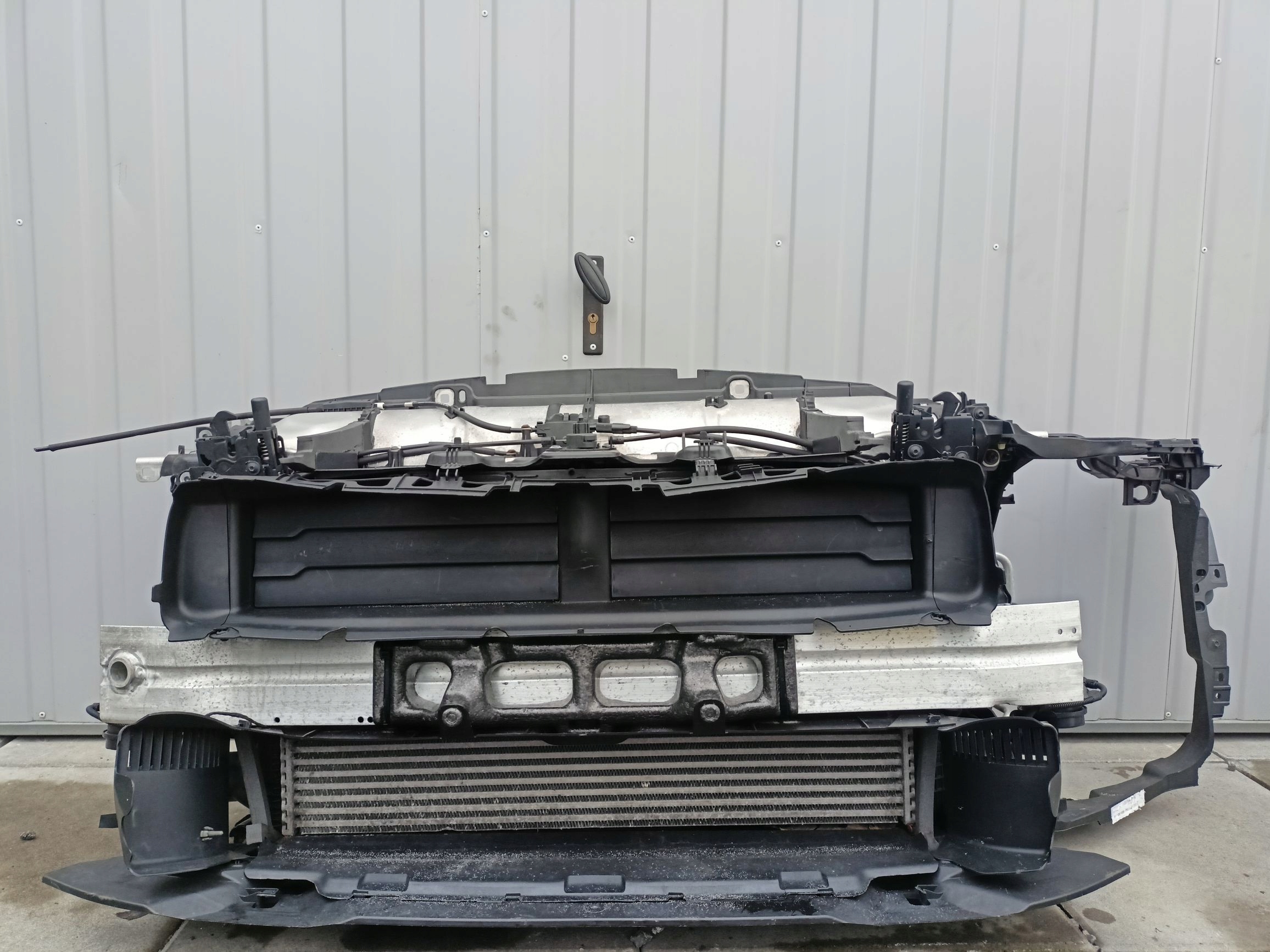 PORSCHE MACAN LIFT 2.0 21- PAS PRZEDNI CHŁODNICE BELKA