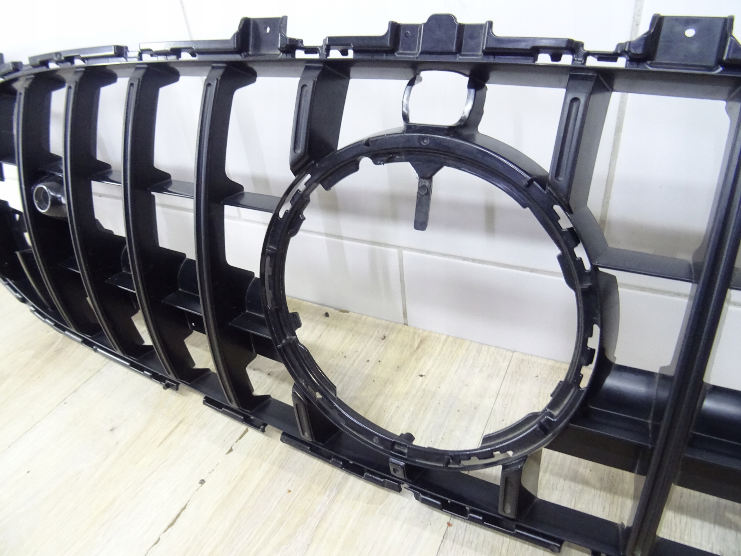 GRILL ATRAPA A1928880400 C192 GT MERCEDES Wersja Europejska