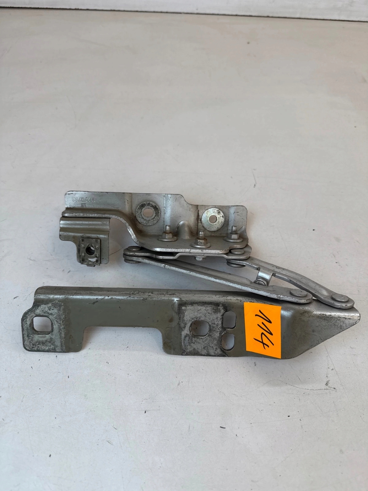 hinge bonnets front front right Opel Astra IV J