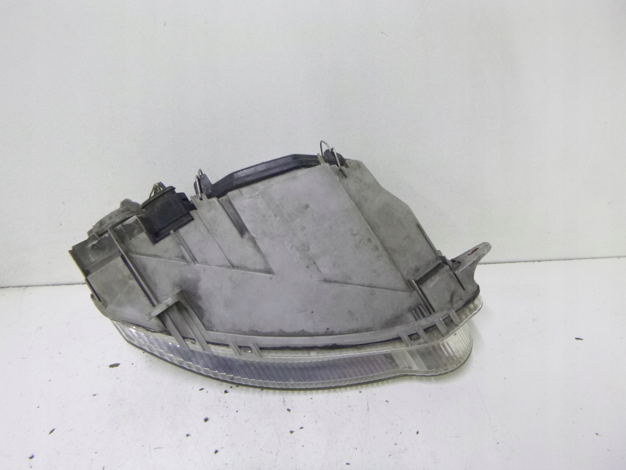 light front Alfa Romeo 147 2004