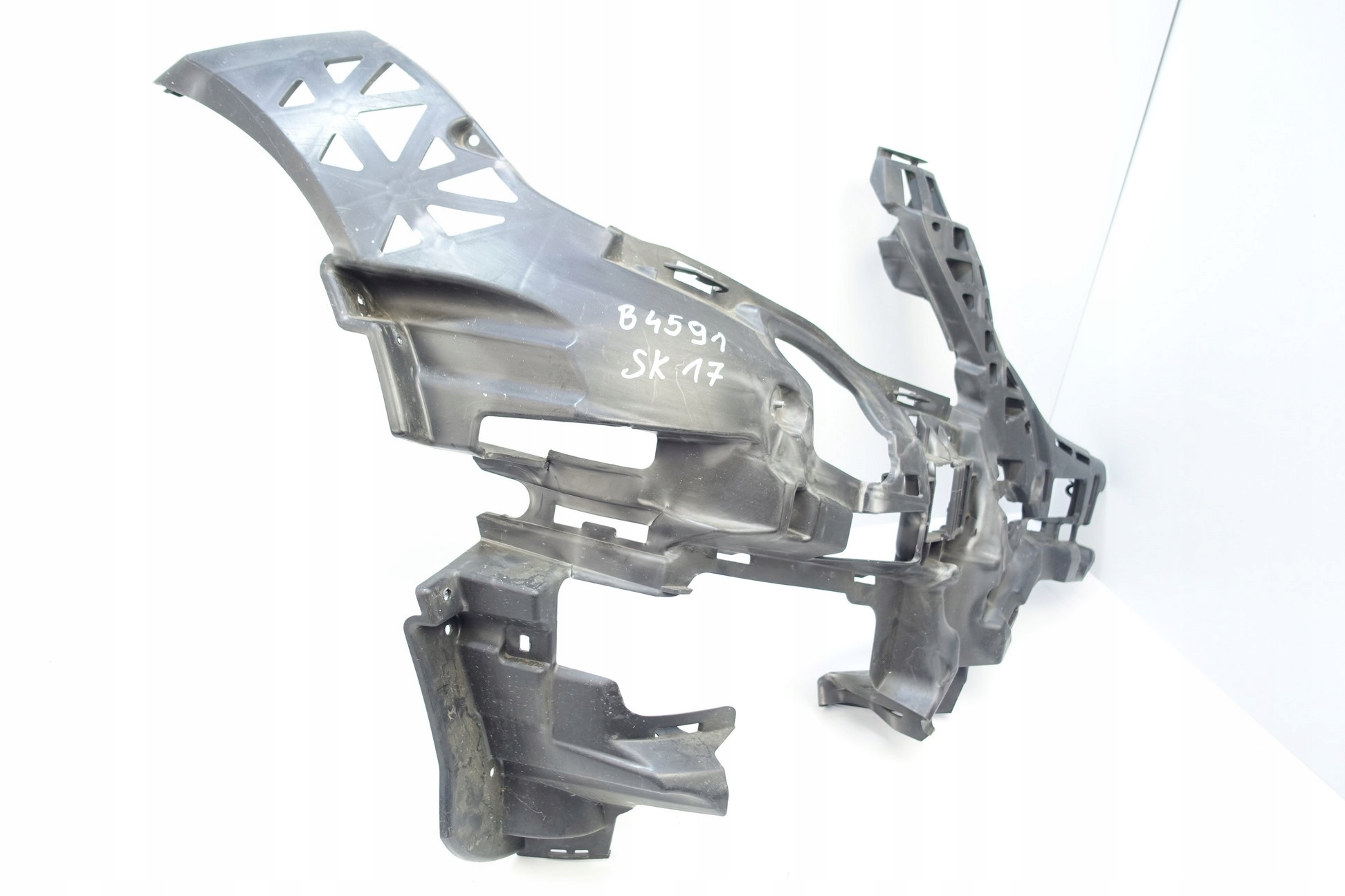 SLIZG ZDERZAKA PRAWY PRZOD MERCEDES GLK X204 W204 Installation side Front