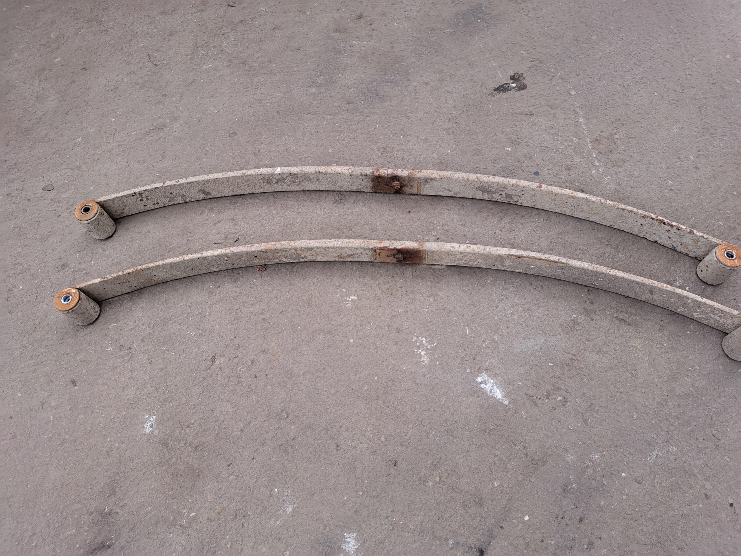 IVECO DAILY RESOR TYŁ TYLNY 1 PIÓRO POD DYFER