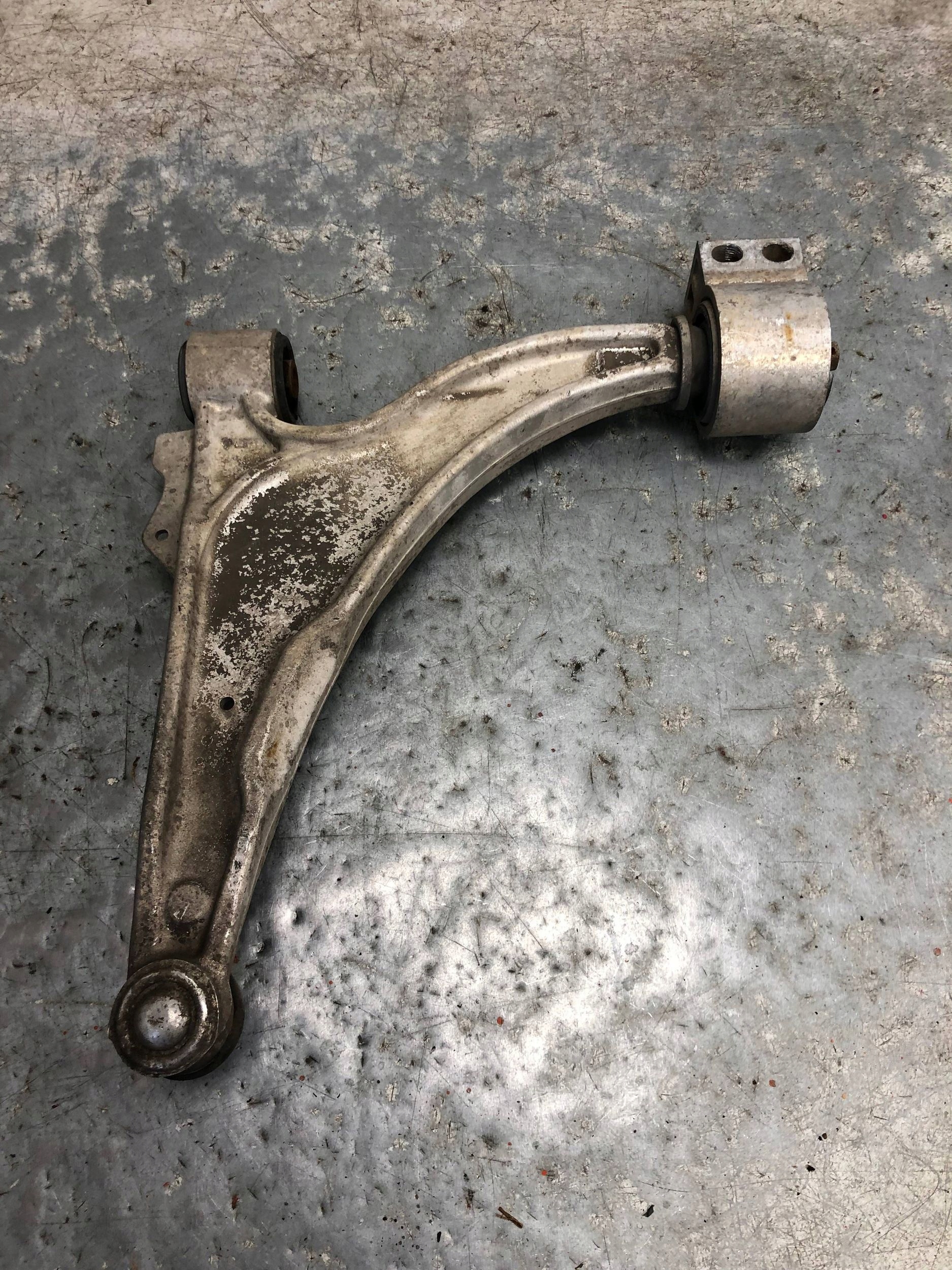 arm right front OPEL ASTRA J 13334021