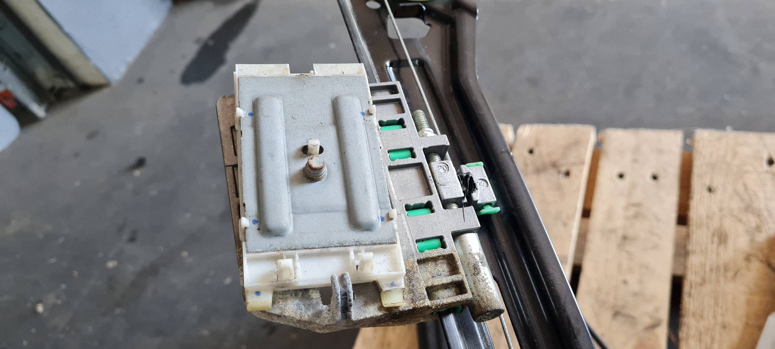 S5 8T LIFT A5 COUPE mechanism window regulator right front 8T0837462C