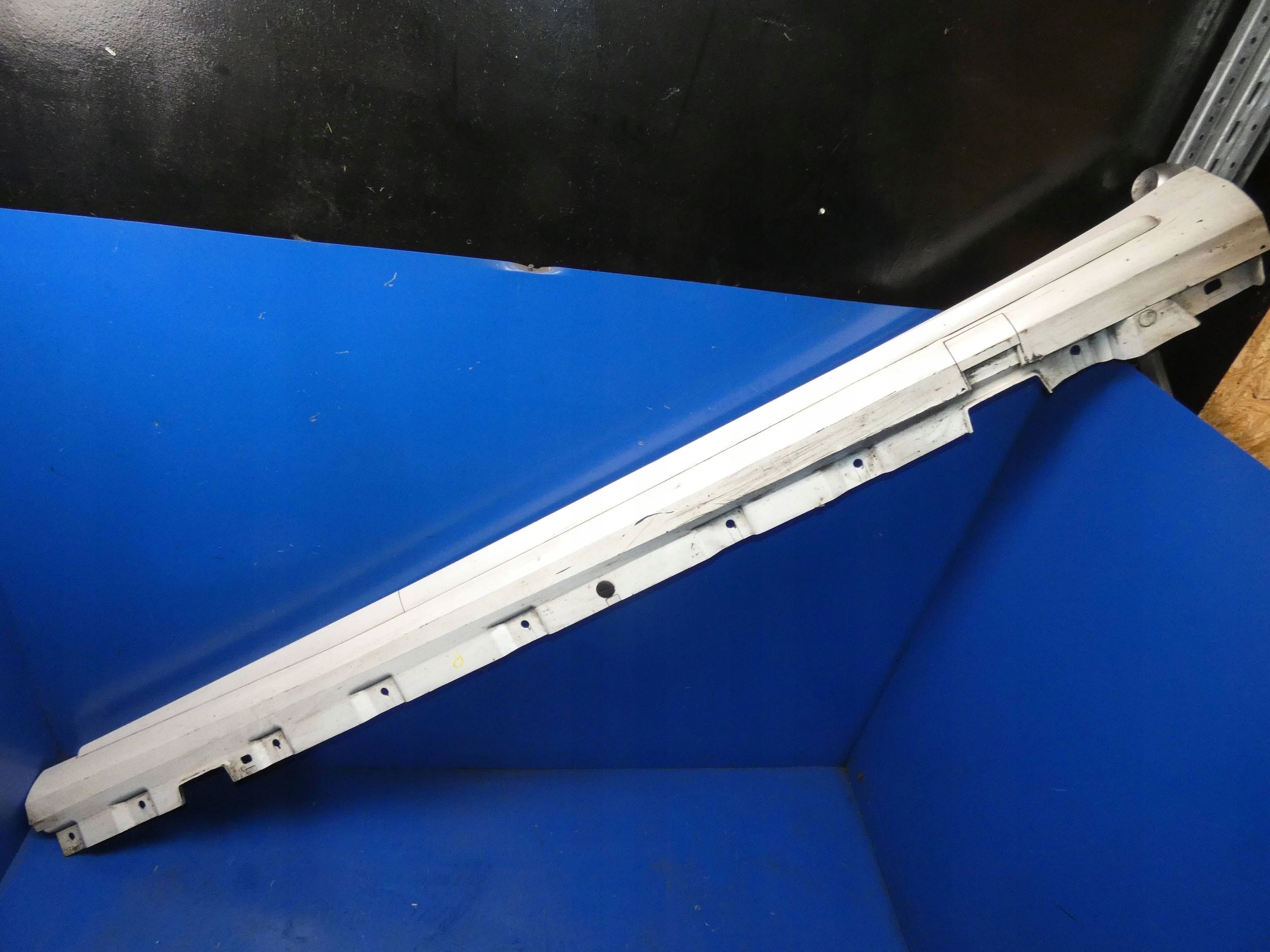 MERCEDES S KLASA W222 AMG LONG moulding threshold cap threshold right