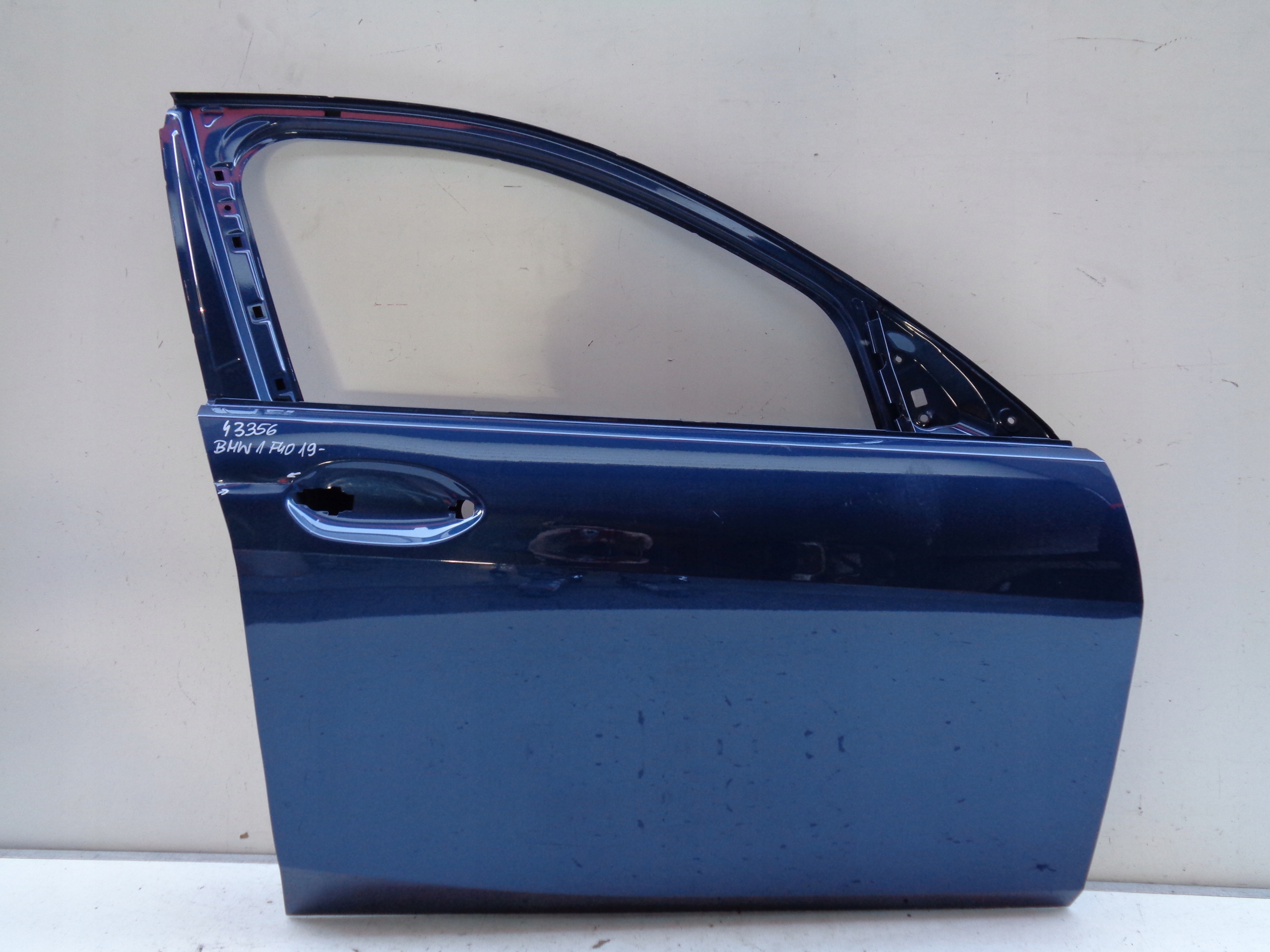 DRZWI PRAWE PRZEDNIE BMW 1 F40 19- NR 43356