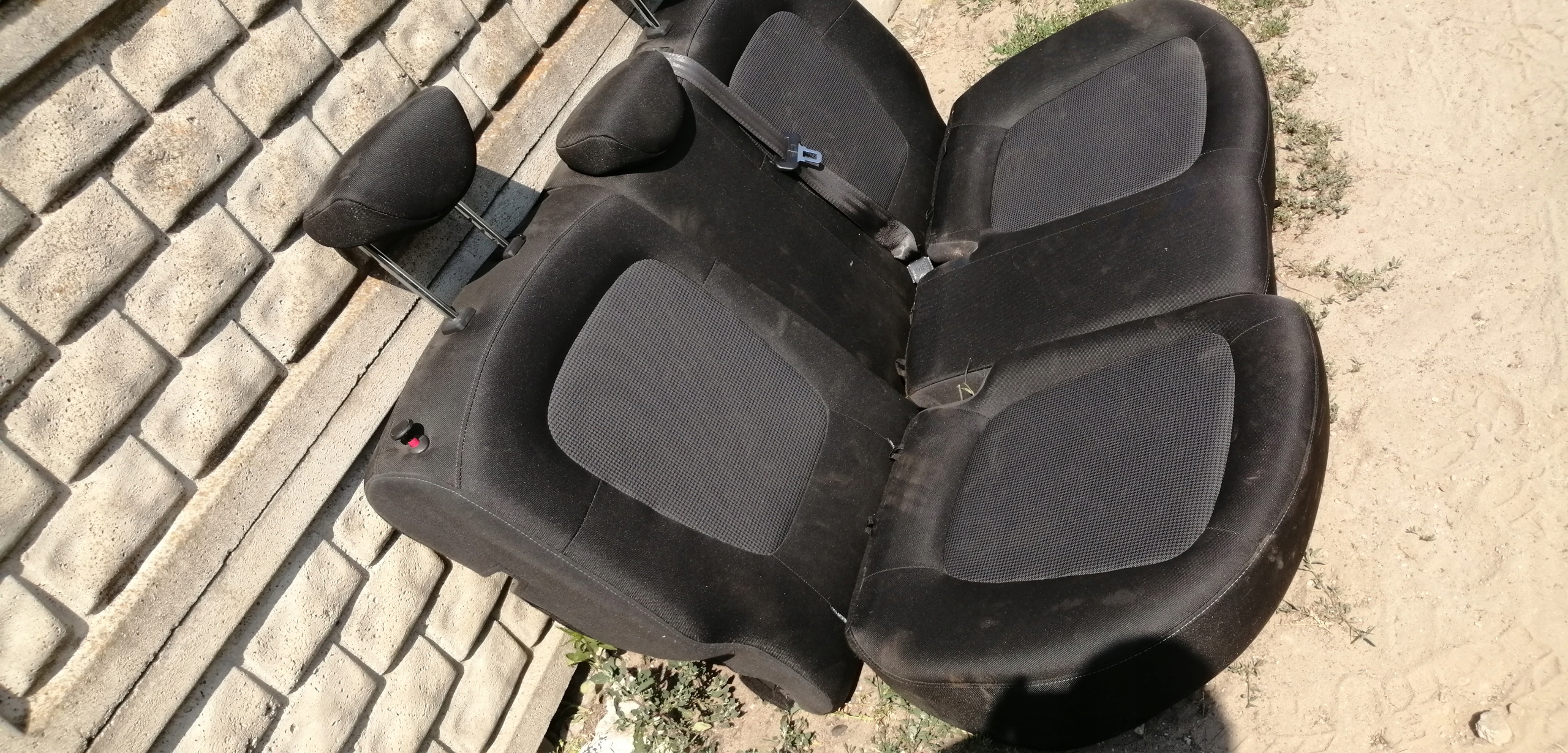 Hyundai I20 и кресло диван европа