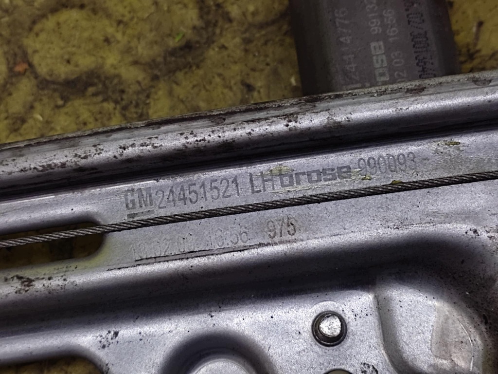 OPEL VECTRA C stahovačka levý záď 24451521