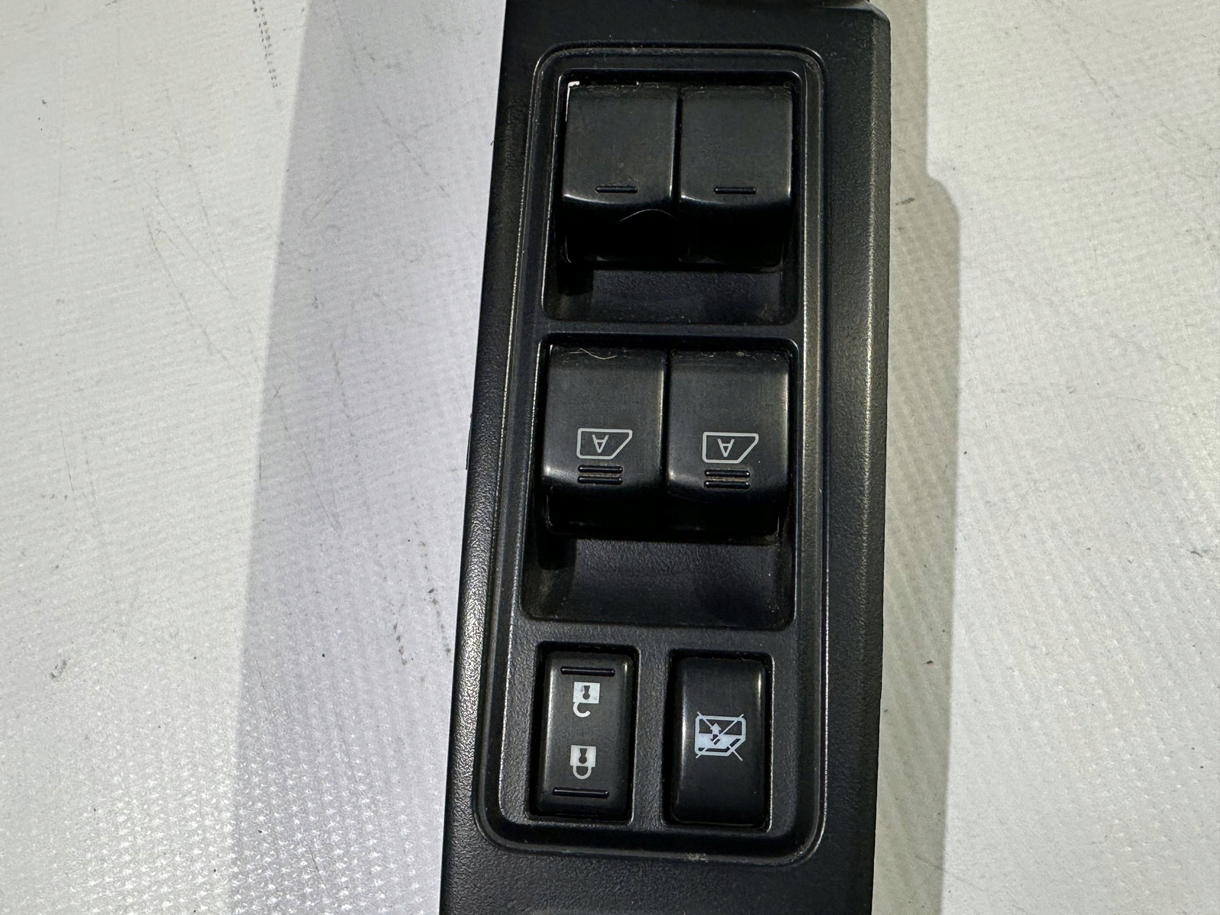 Panel Module Bouton Vitres Chauffeurs Nissan Titan 2016+